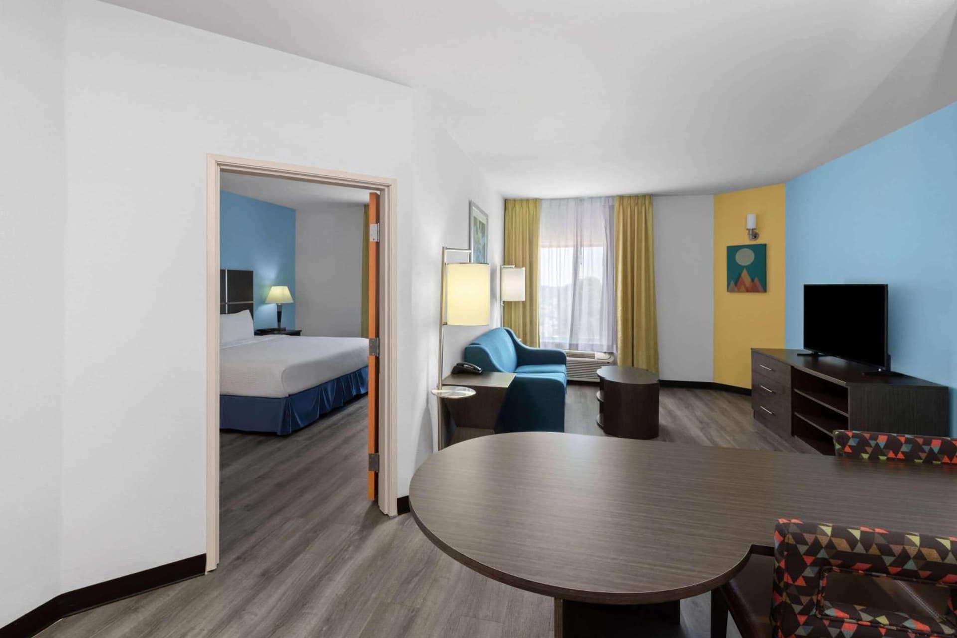 Days Inn & Suites by Wyndham Lubbock Medical Center gallery photo in Lubbock, TX — image 36