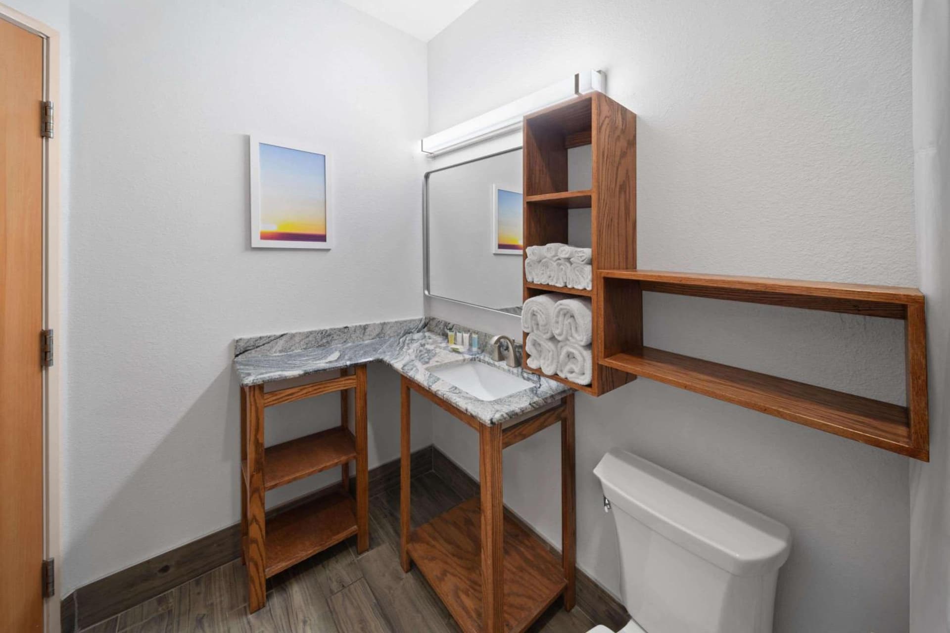 Days Inn & Suites by Wyndham Lubbock Medical Center gallery photo in Lubbock, TX — image 37