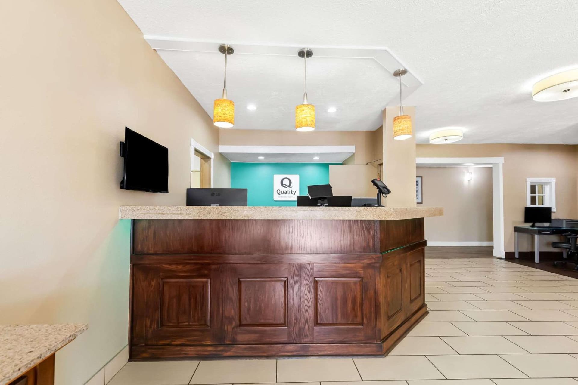 Quality Inn & Suites Springfield Southwest near I-72 gallery photo in Springfield, IL — image 38