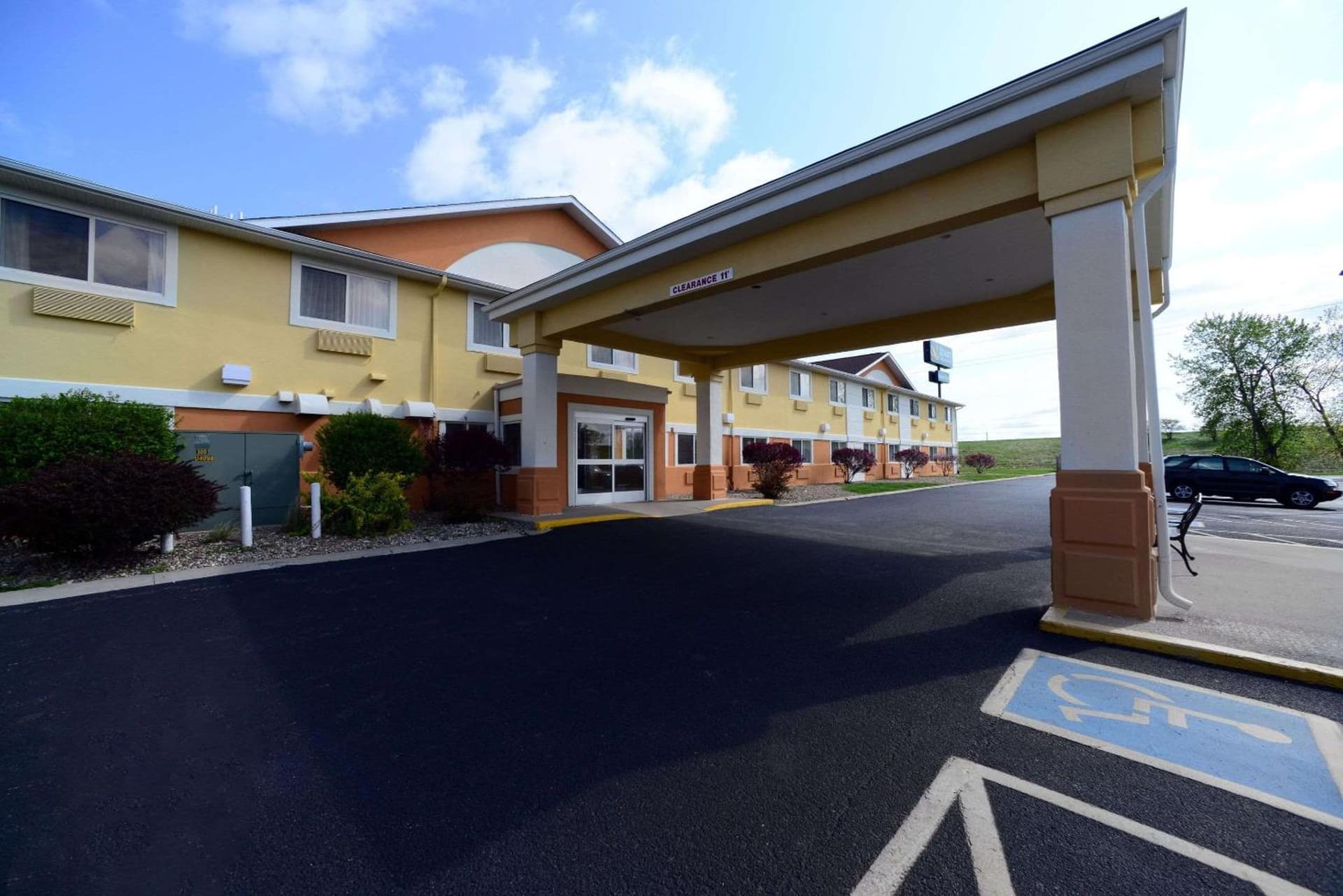 Quality Inn & Suites Springfield Southwest near I-72 gallery photo in Springfield, IL — image 36