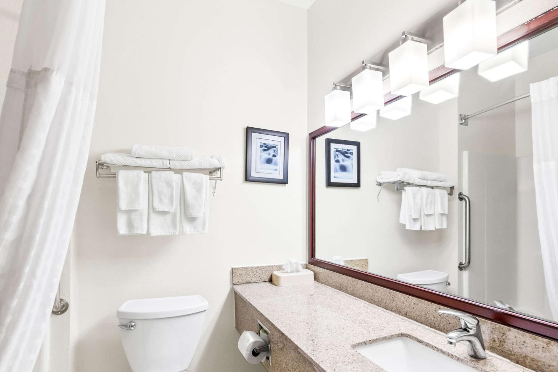 Quality Inn & Suites Springfield Southwest near I-72 gallery photo in Springfield, IL — image 7