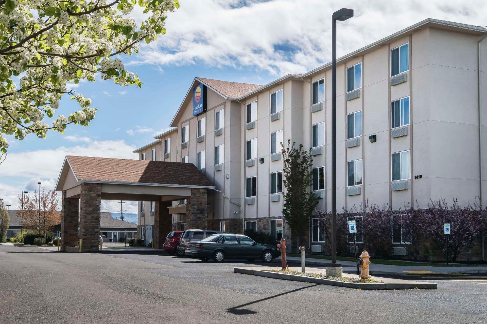 Comfort Inn & Suites Walla Walla interior in Walla Walla, WA — gallery photo 2