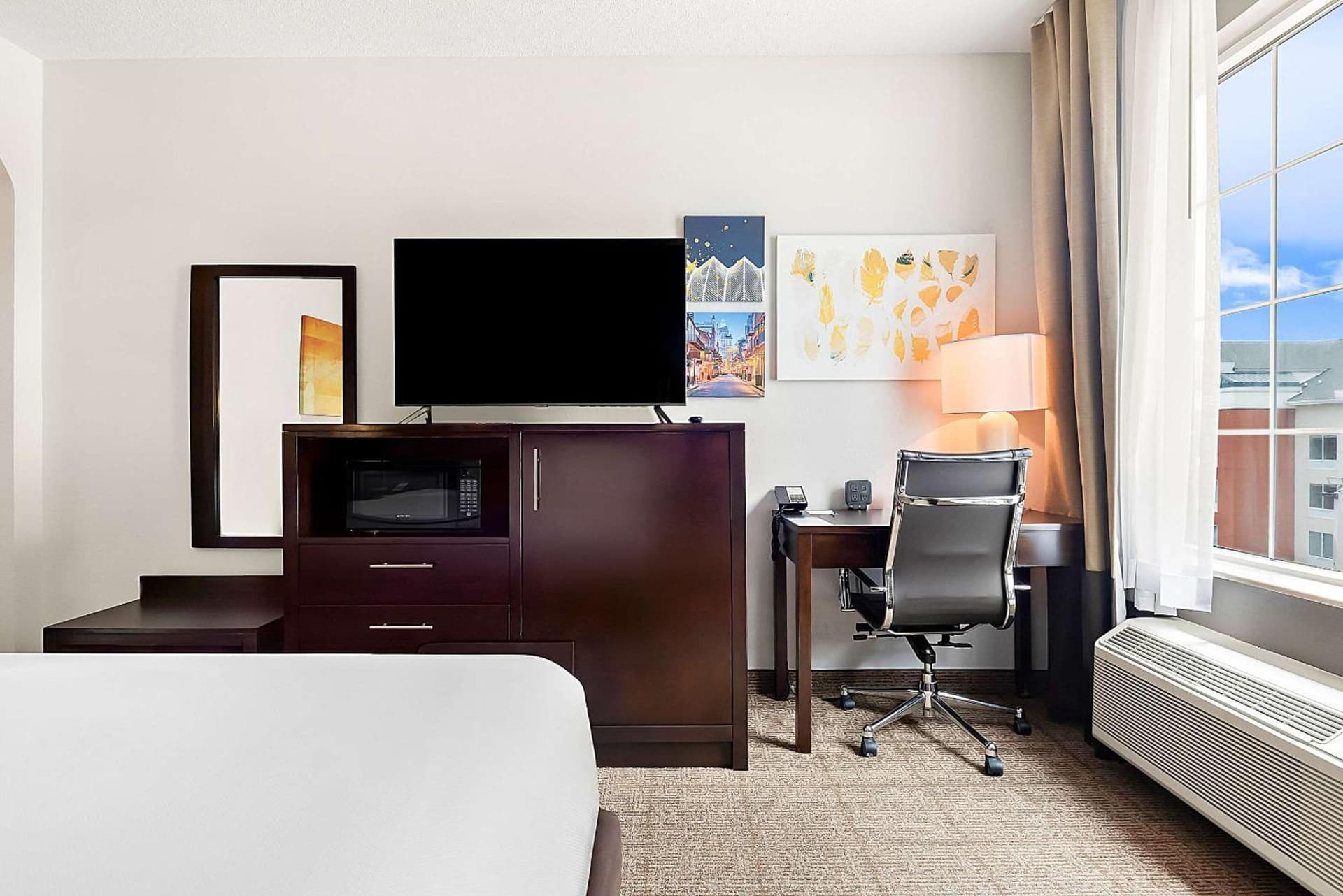 Comfort Suites New Orleans East gallery photo in New Orleans, LA — image 52