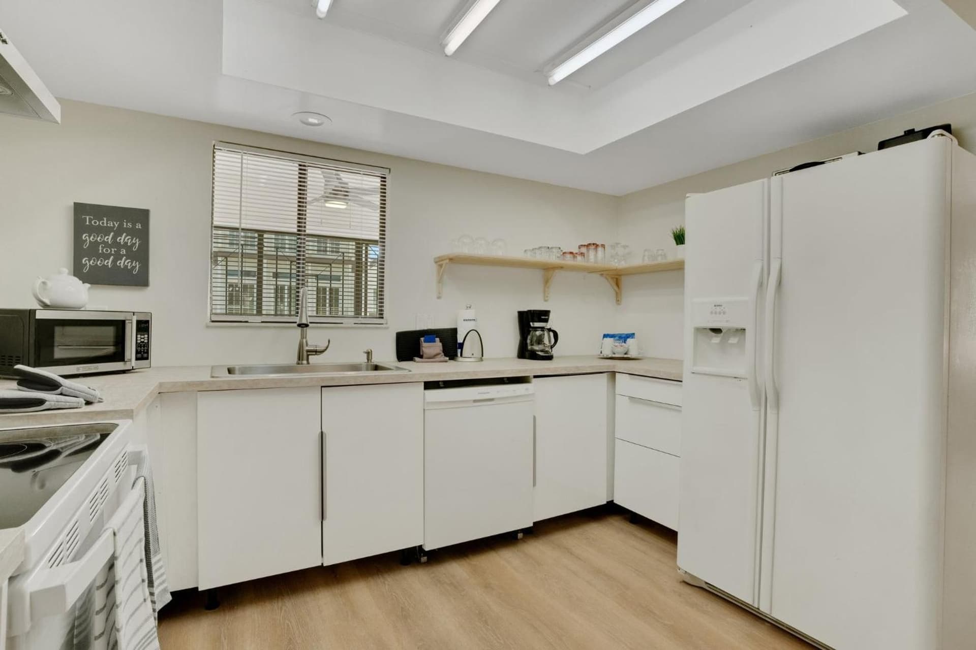 Sugar Sand Sanctuary - Beach Condominium property views in Clearwater Beach — gallery photo 3
