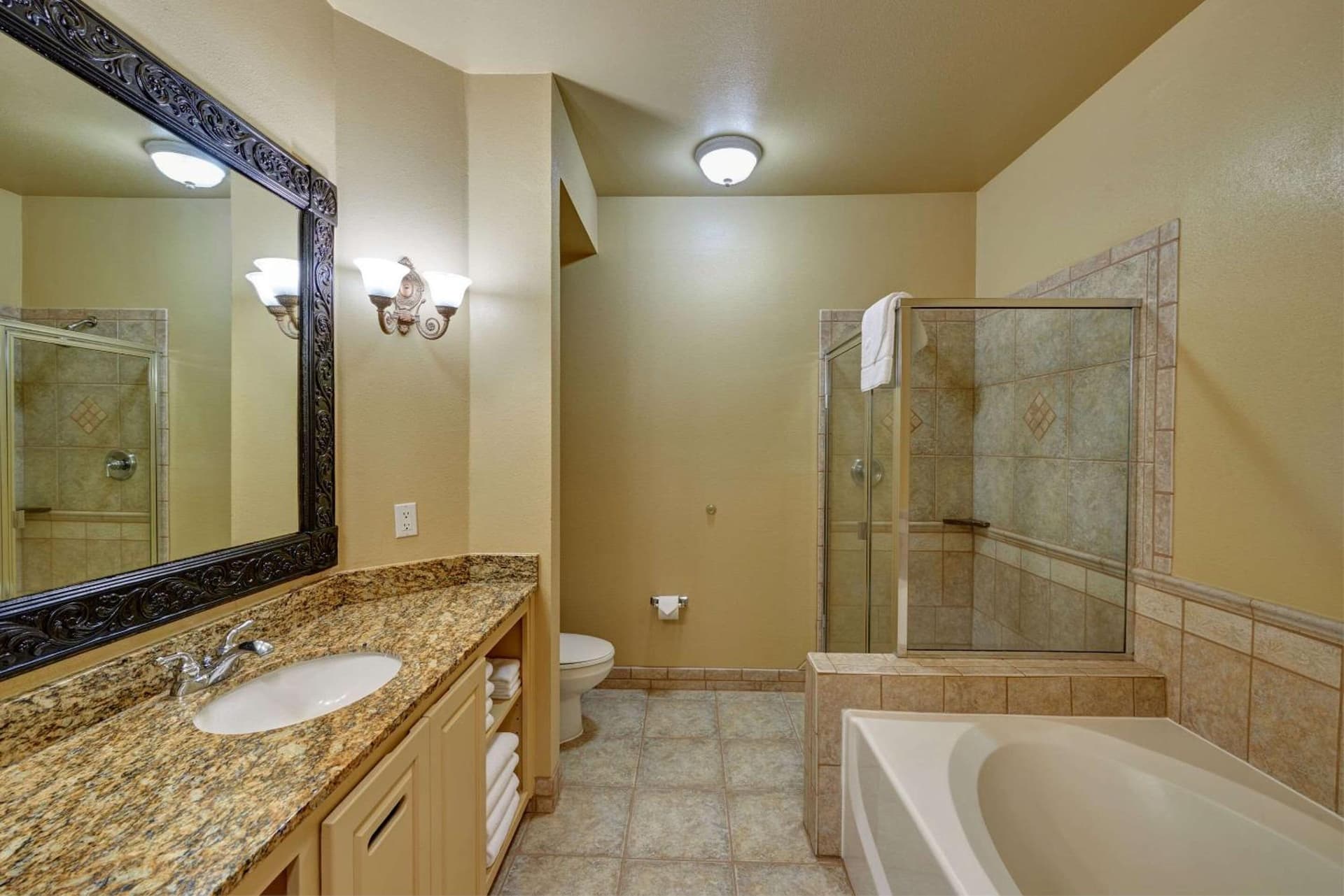 Radisson Hotel El Paso Airport gallery photo in El Paso, TX — image 10