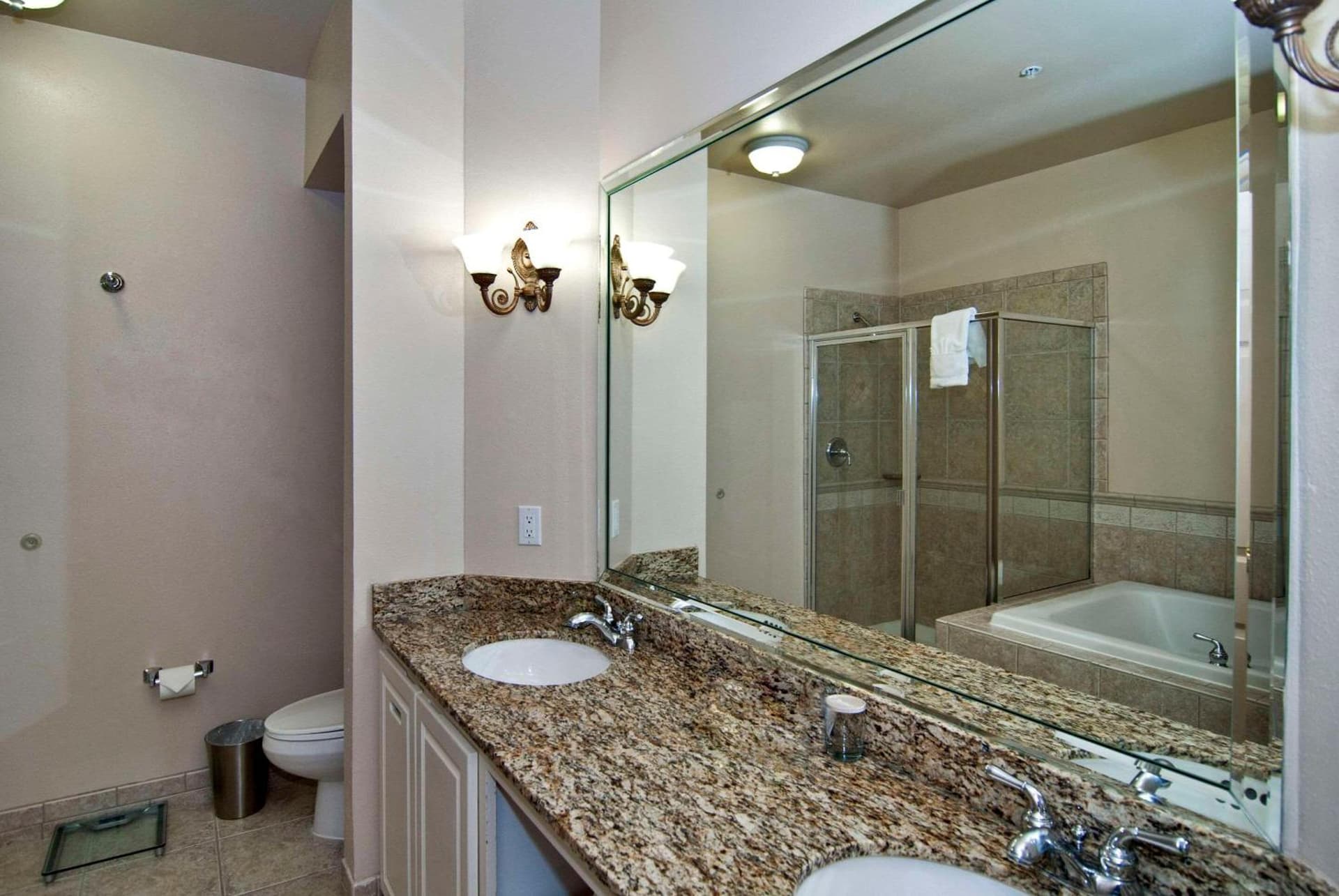 Radisson Hotel El Paso Airport gallery photo in El Paso, TX — image 14