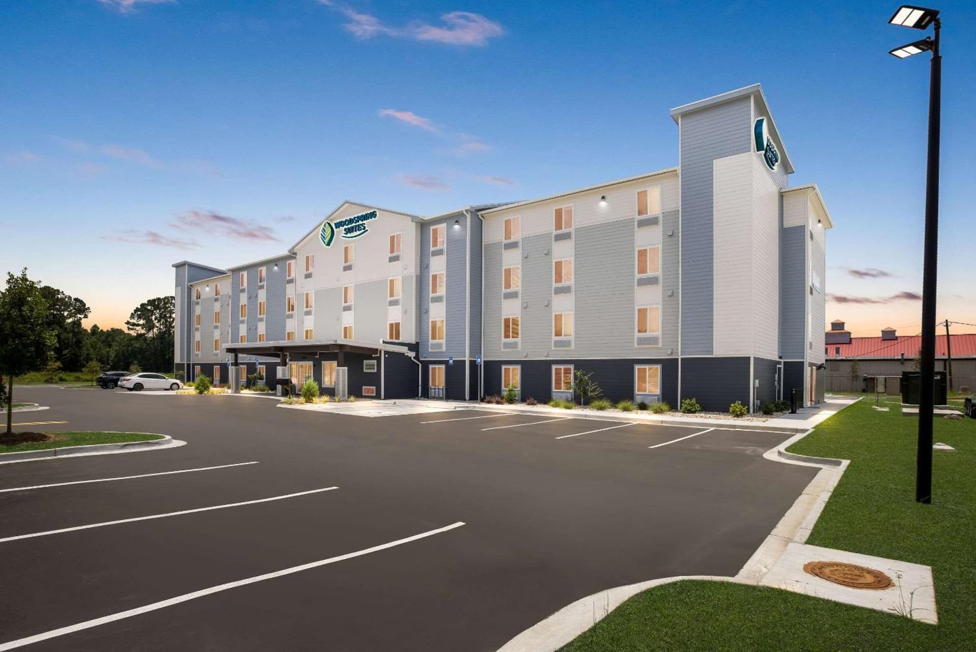 WoodSpring Suites Savannah West Chatham Parkway interior in Savannah, GA — gallery photo 2