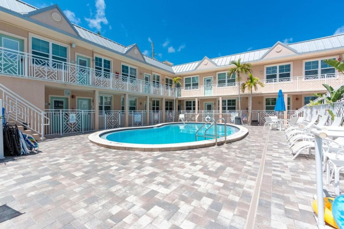 Clearwater Beach Suites #201 property views in Clearwater Beach — gallery photo 3