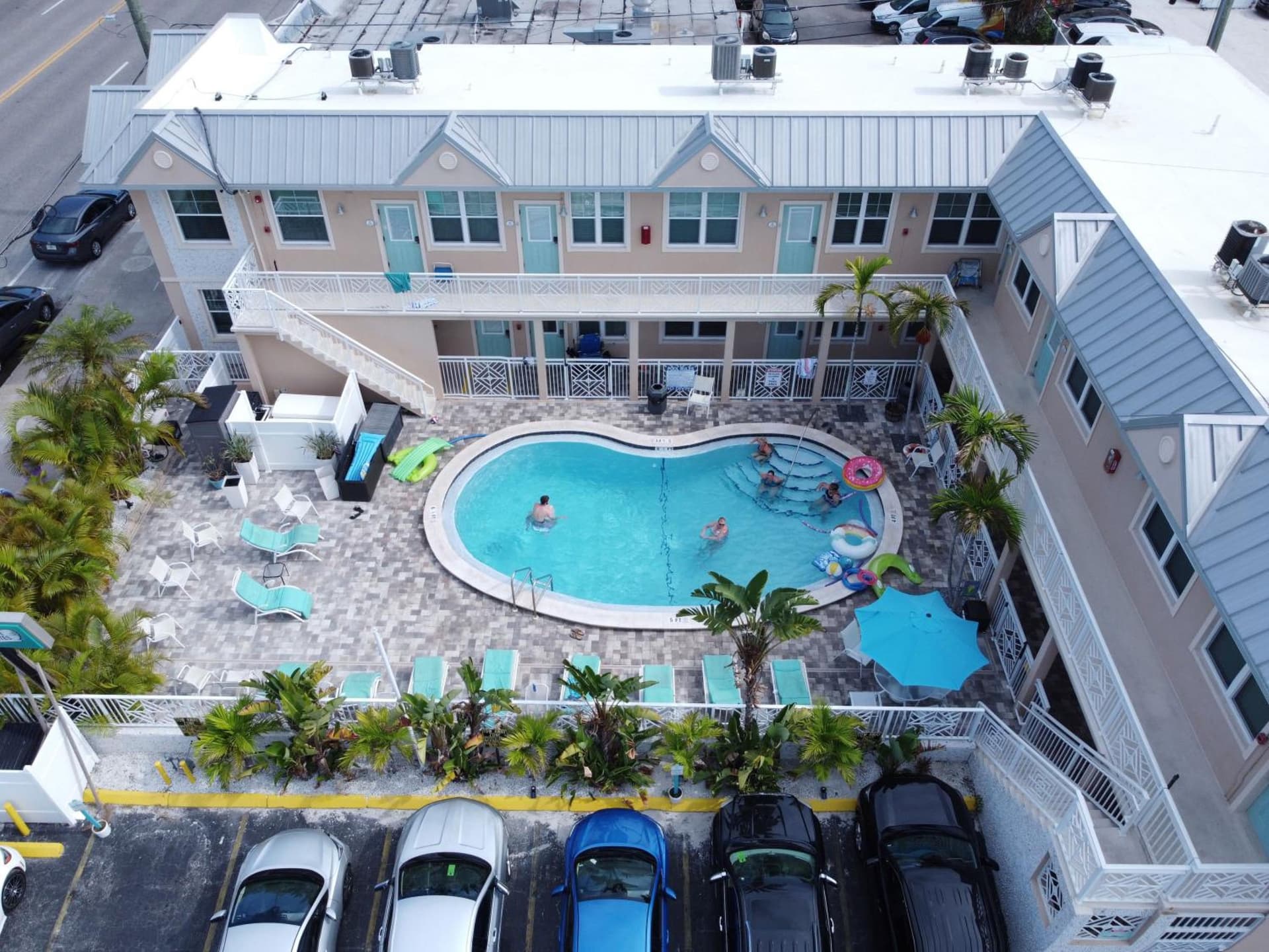 Clearwater Beach Suites #203 interior in Clearwater Beach — gallery photo 2