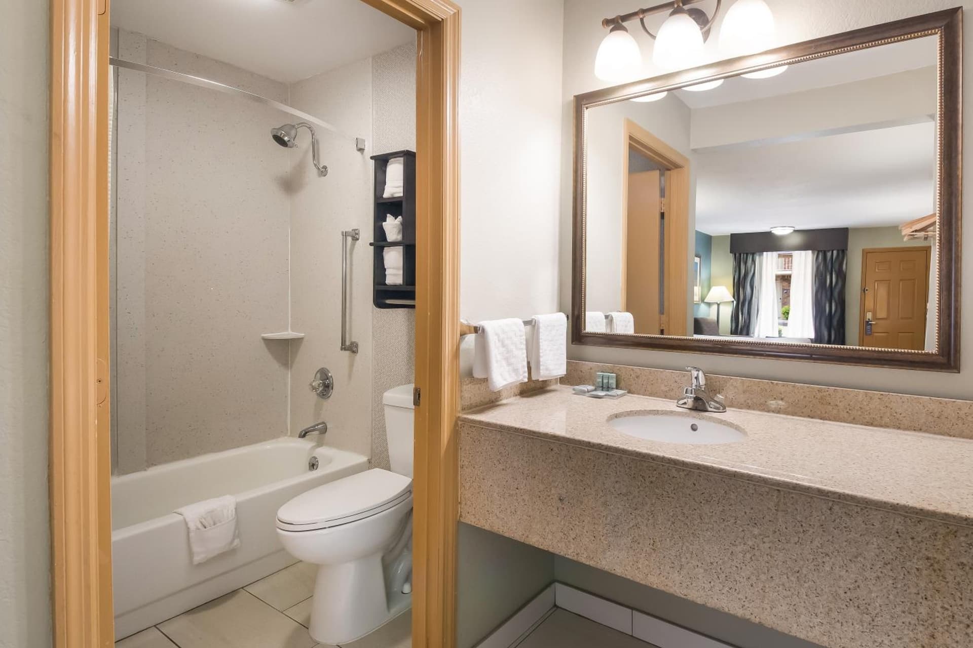 Best Western Inn Winchester interior in Winchester, TN — gallery photo 2