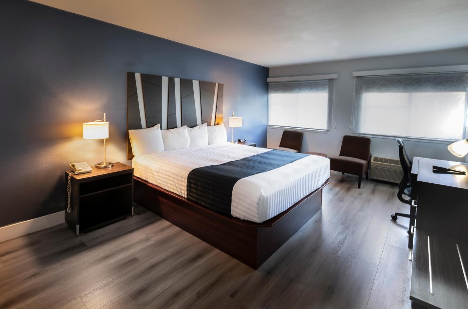 Hotel Mira Vista interior in El Cerrito, CA — gallery photo 2