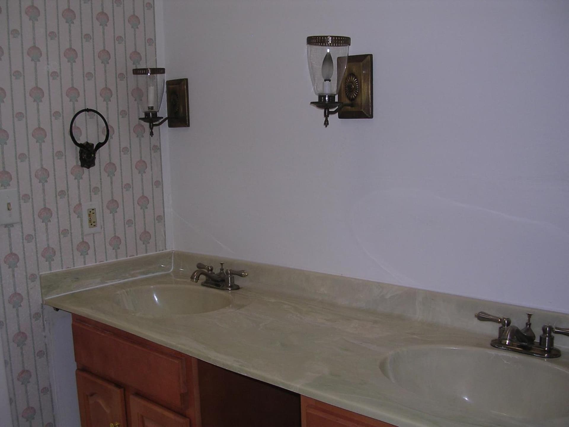 Comfy Room interior in Huntington, WV — gallery photo 2