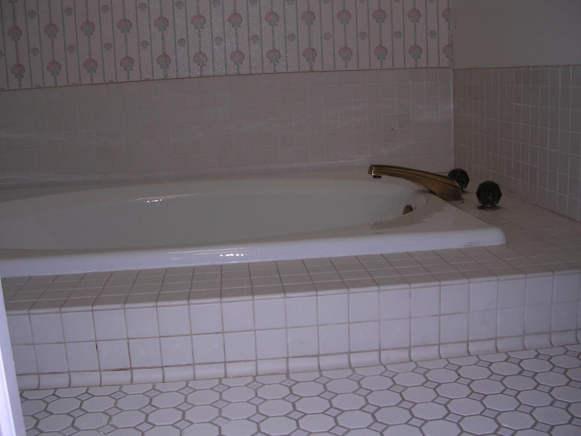 Comfy Room property views in Huntington, WV — gallery photo 3