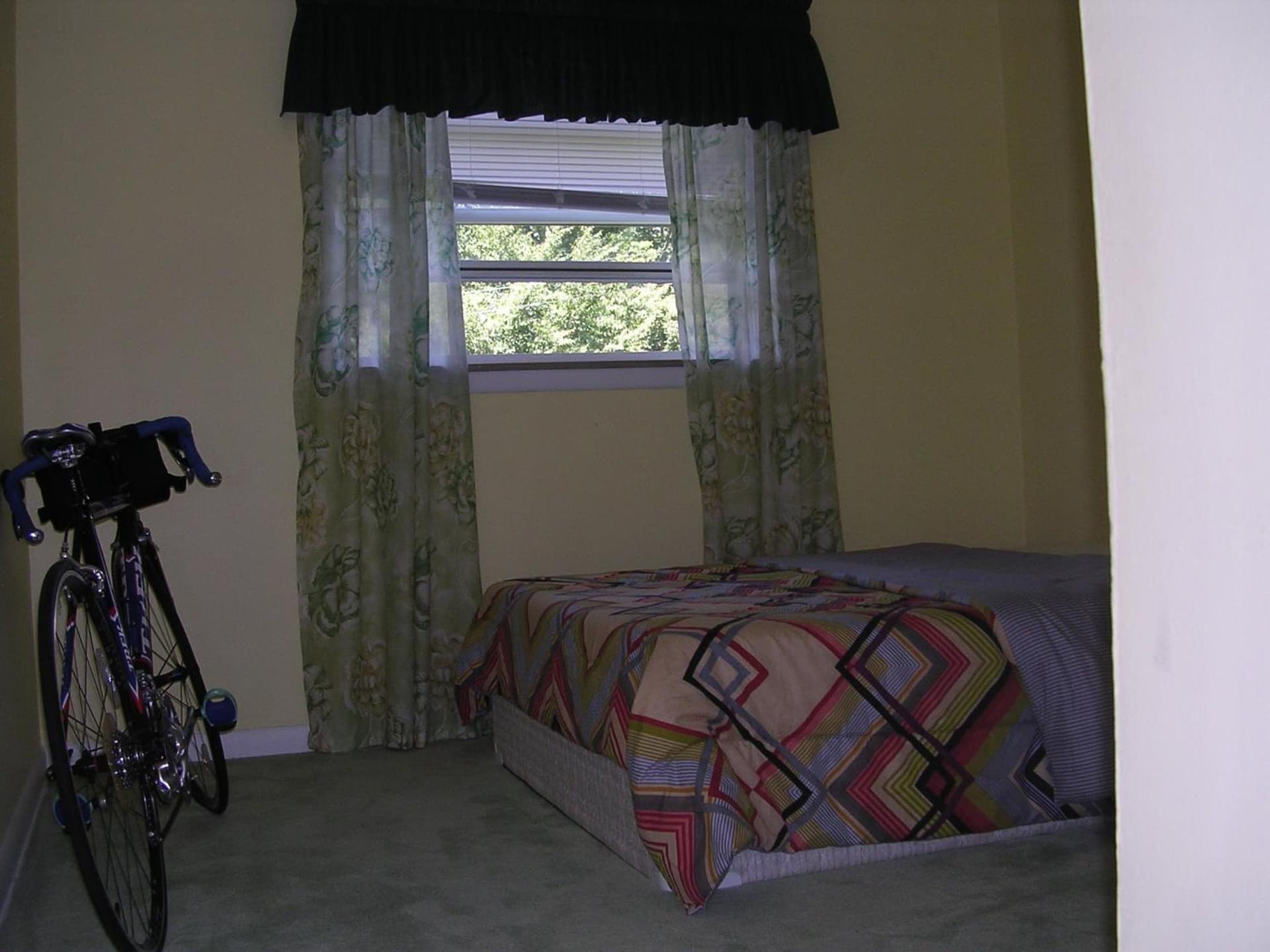 Comfy Room — hotel in Huntington, West Virginia