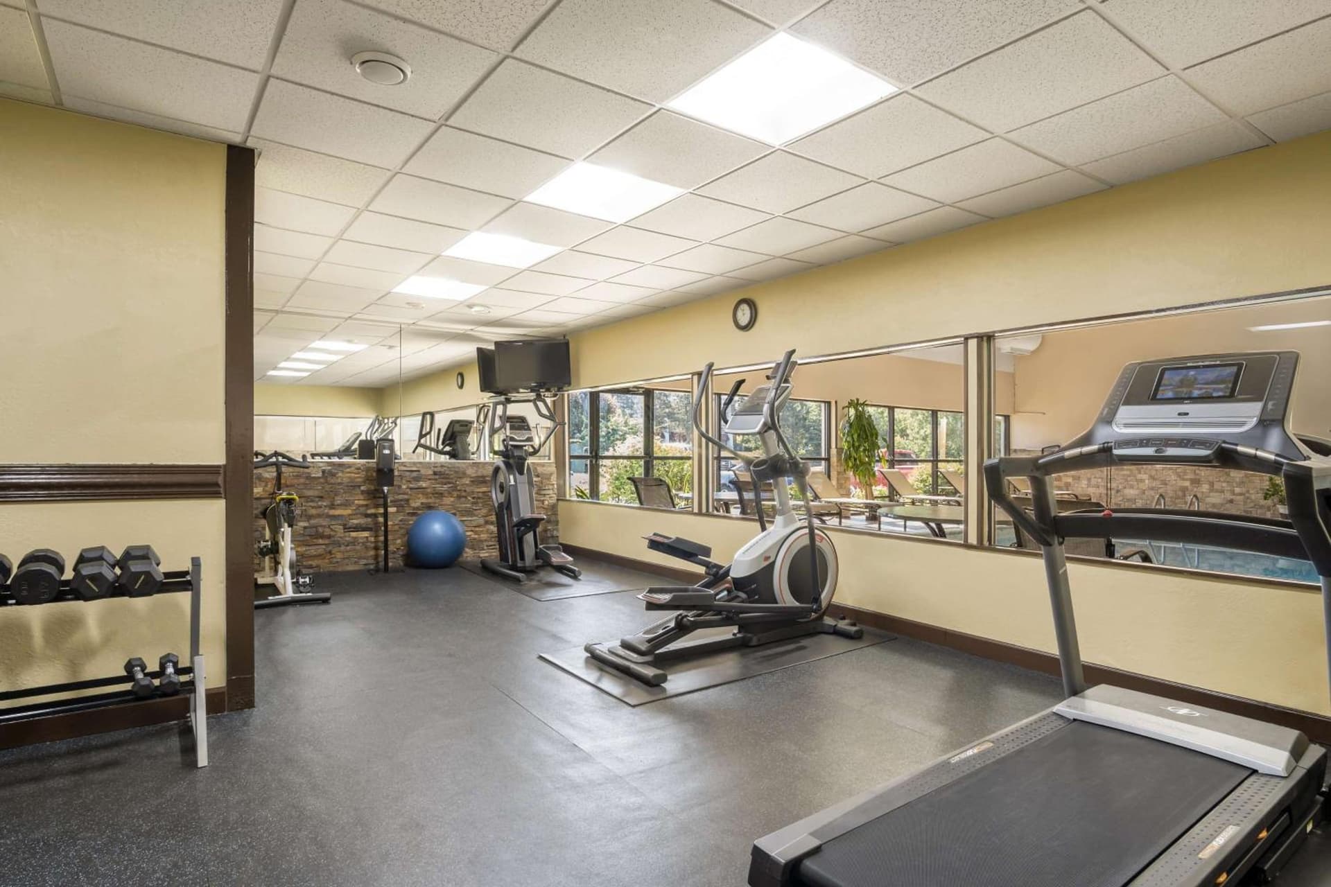 AmericInn by Wyndham Grand Rapids Airport North gallery photo in Grand Rapids, MI — image 6