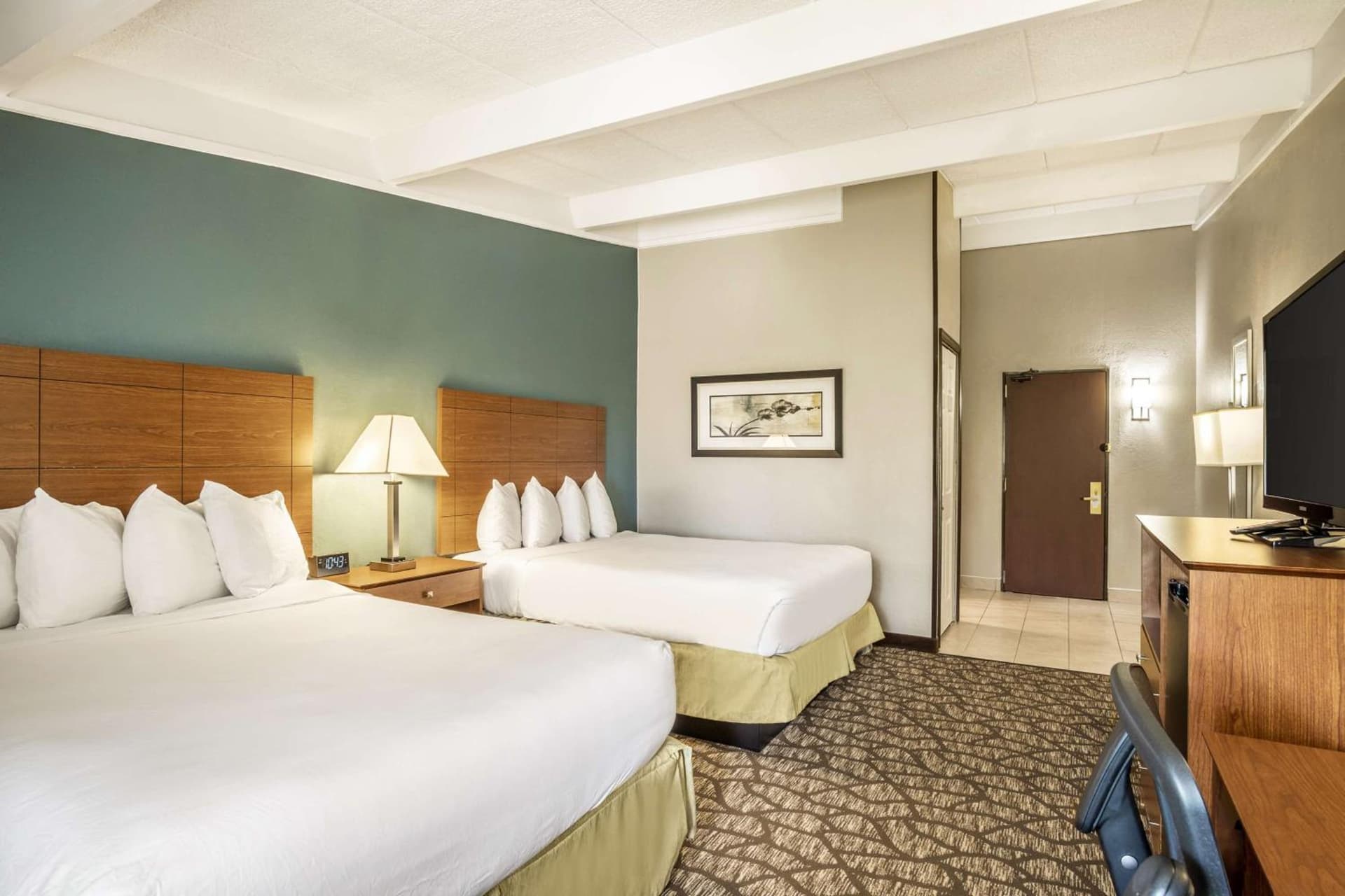 AmericInn by Wyndham Grand Rapids Airport North gallery photo in Grand Rapids, MI — image 26
