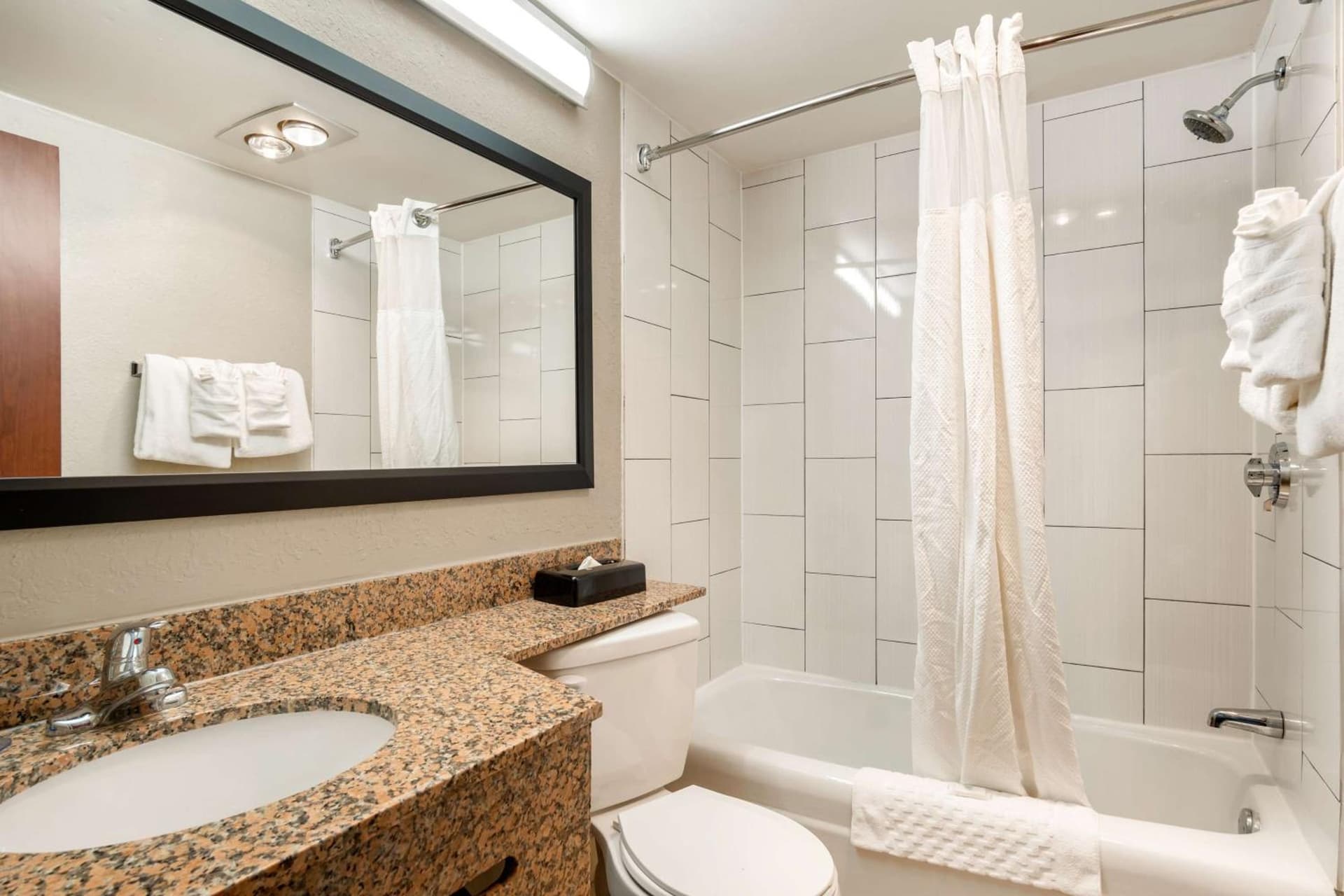 AmericInn by Wyndham Grand Rapids Airport North gallery photo in Grand Rapids, MI — image 24