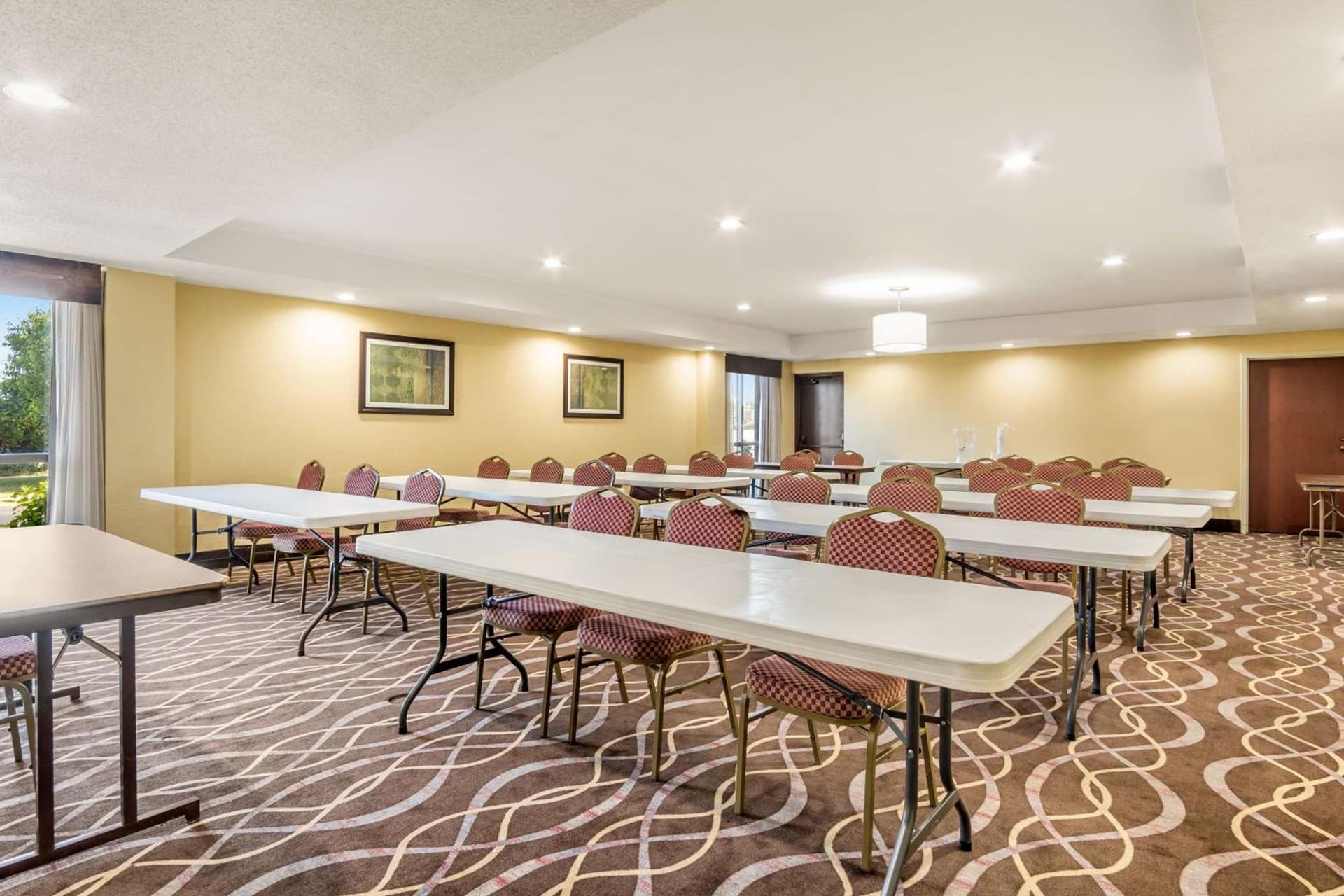AmericInn by Wyndham Grand Rapids Airport North gallery photo in Grand Rapids, MI — image 29
