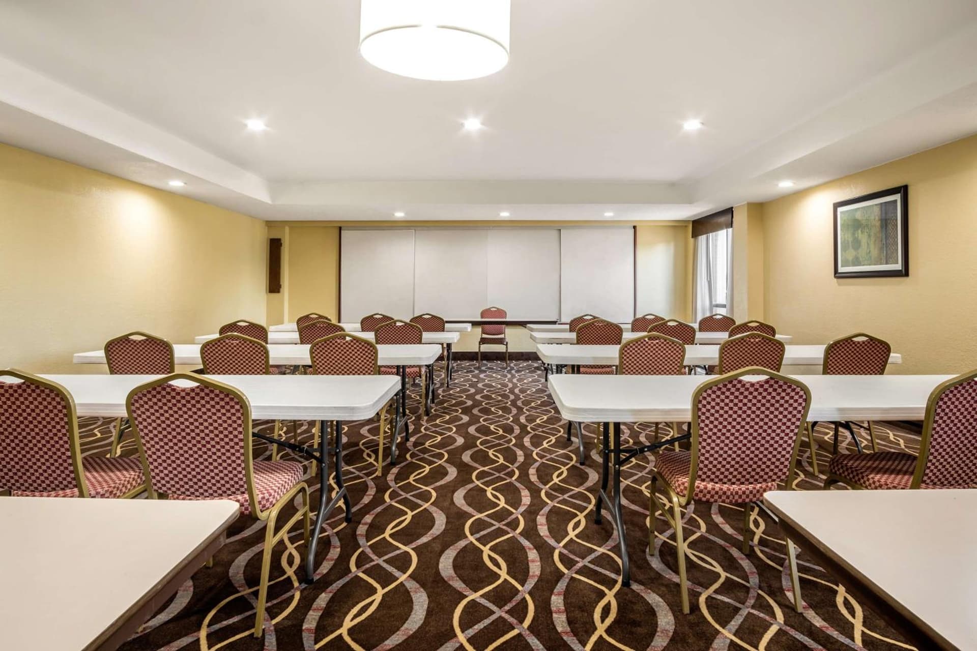 AmericInn by Wyndham Grand Rapids Airport North gallery photo in Grand Rapids, MI — image 20