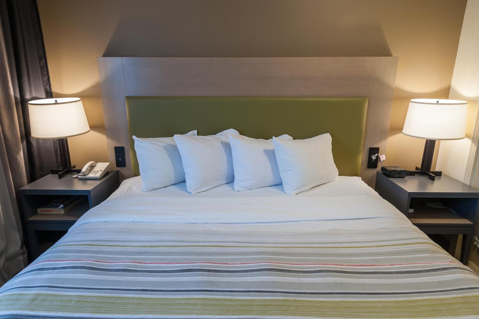 Country Inn & Suites by Radisson, Milwaukee Airport, WI gallery photo in Milwaukee, WI — image 20