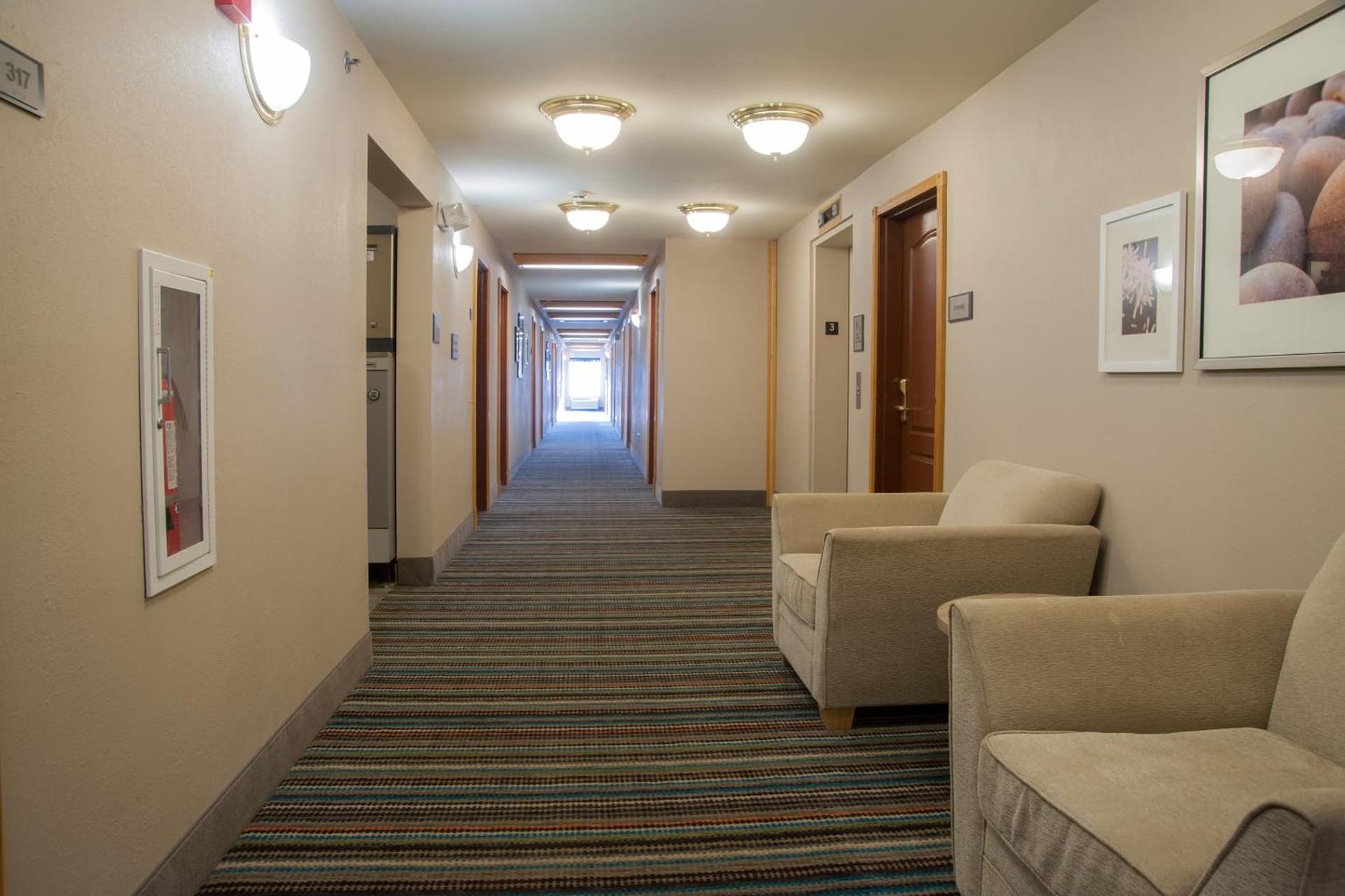 Country Inn & Suites by Radisson, Milwaukee Airport, WI gallery photo in Milwaukee, WI — image 25