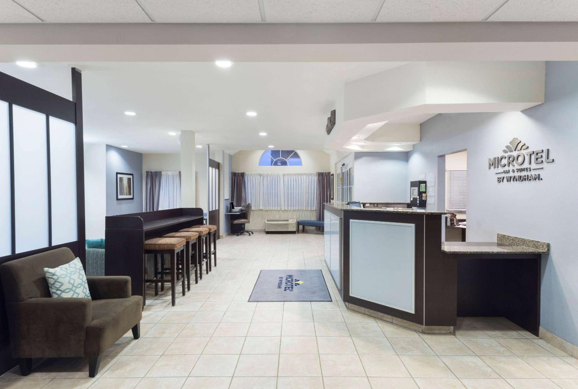 Microtel Inn and Suites Baton Rouge Airport interior in Baton Rouge, LA — gallery photo 2