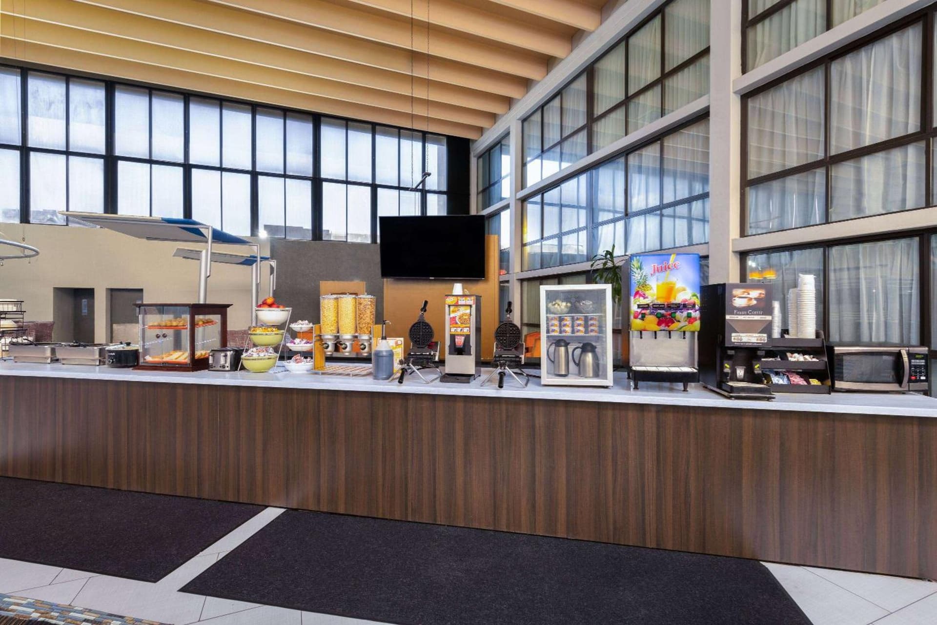 Wingate by Wyndham Kansas City gallery photo in Kansas City, MO — image 25