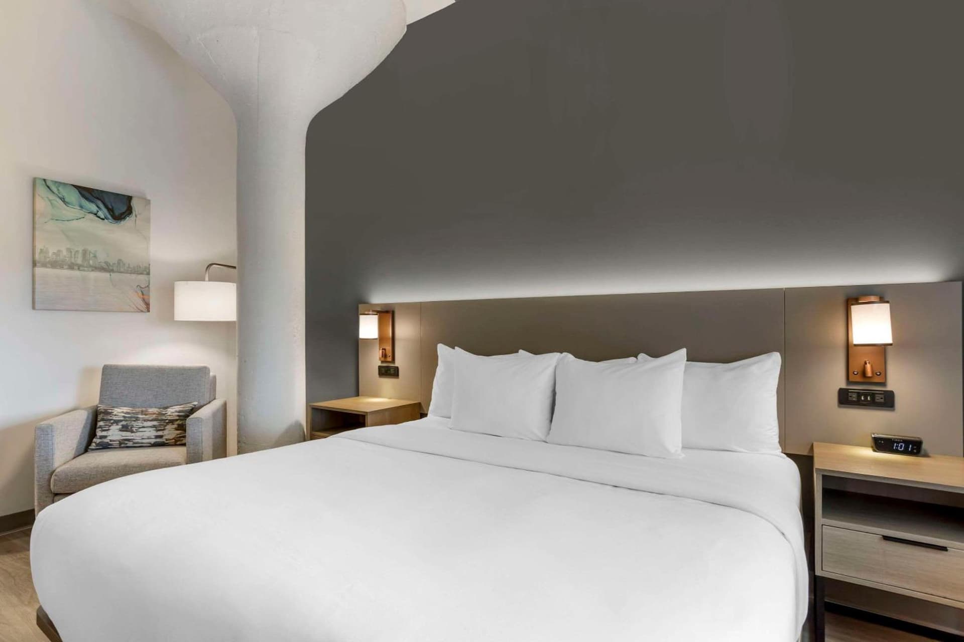 Comfort Inn & Suites Newark Liberty International Airport gallery photo in Newark, NJ — image 34