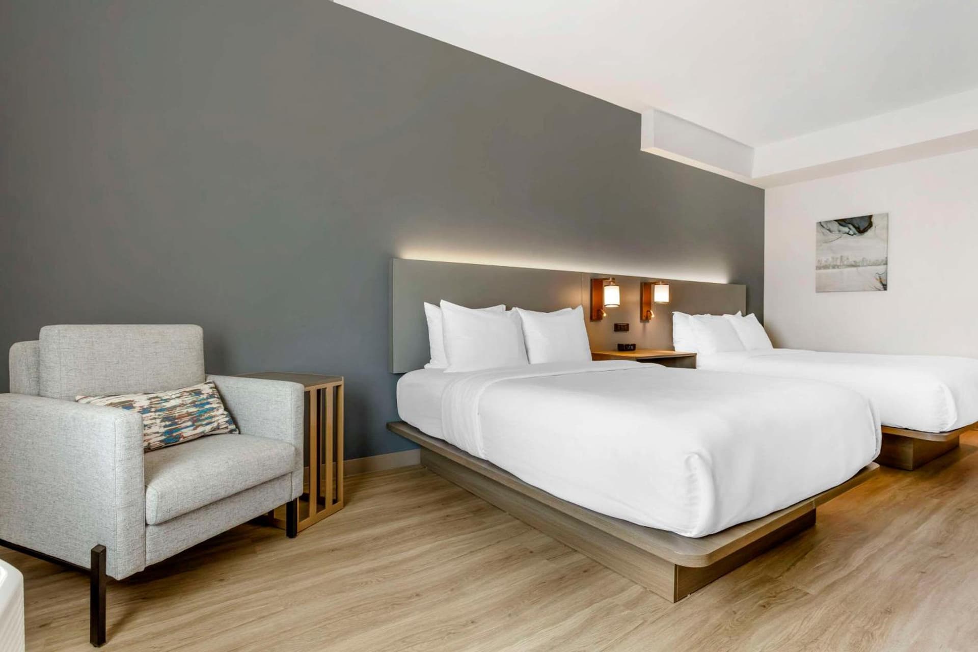 Comfort Inn & Suites Newark Liberty International Airport gallery photo in Newark, NJ — image 13