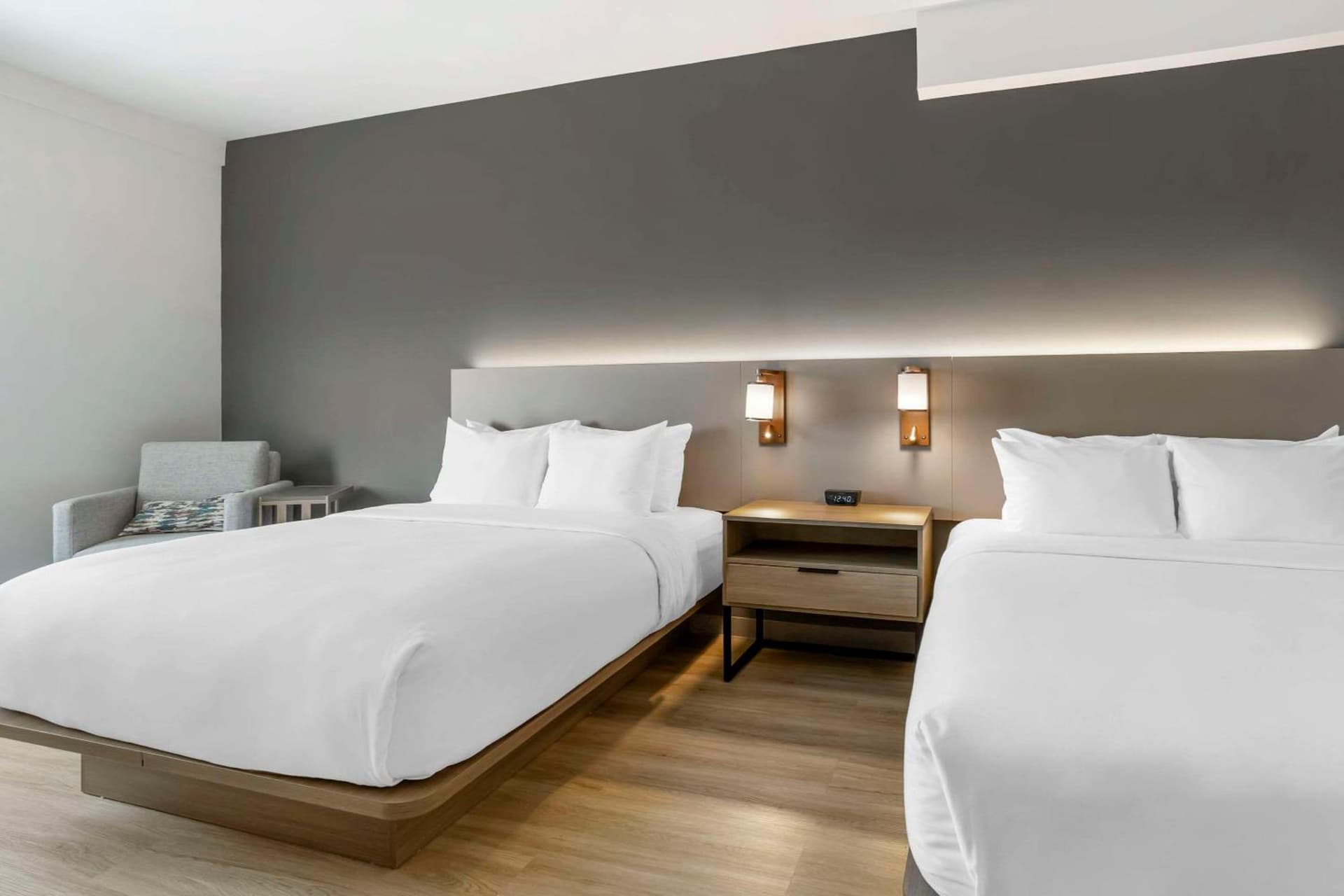 Comfort Inn & Suites Newark Liberty International Airport gallery photo in Newark, NJ — image 27