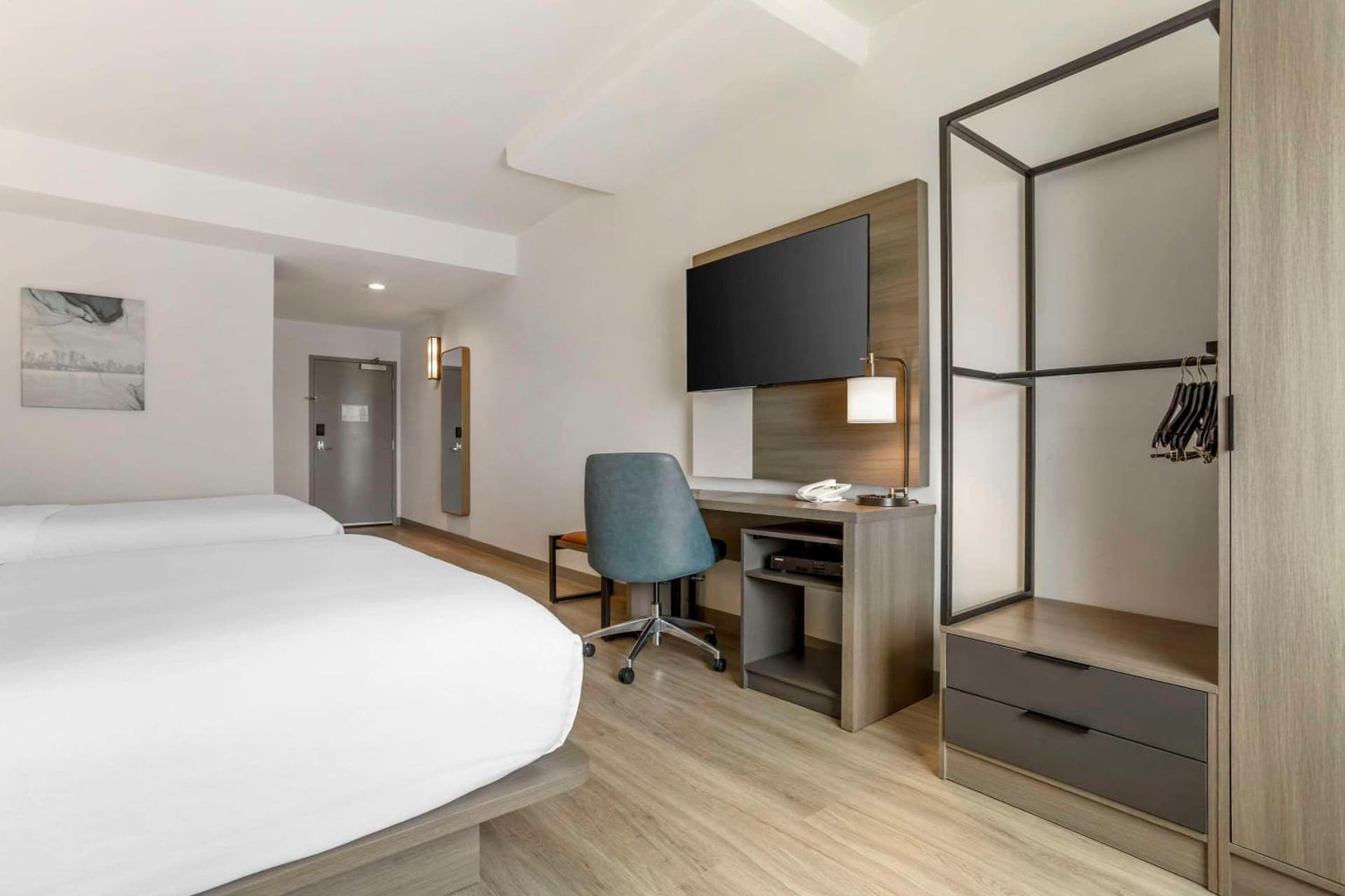Comfort Inn & Suites Newark Liberty International Airport gallery photo in Newark, NJ — image 102