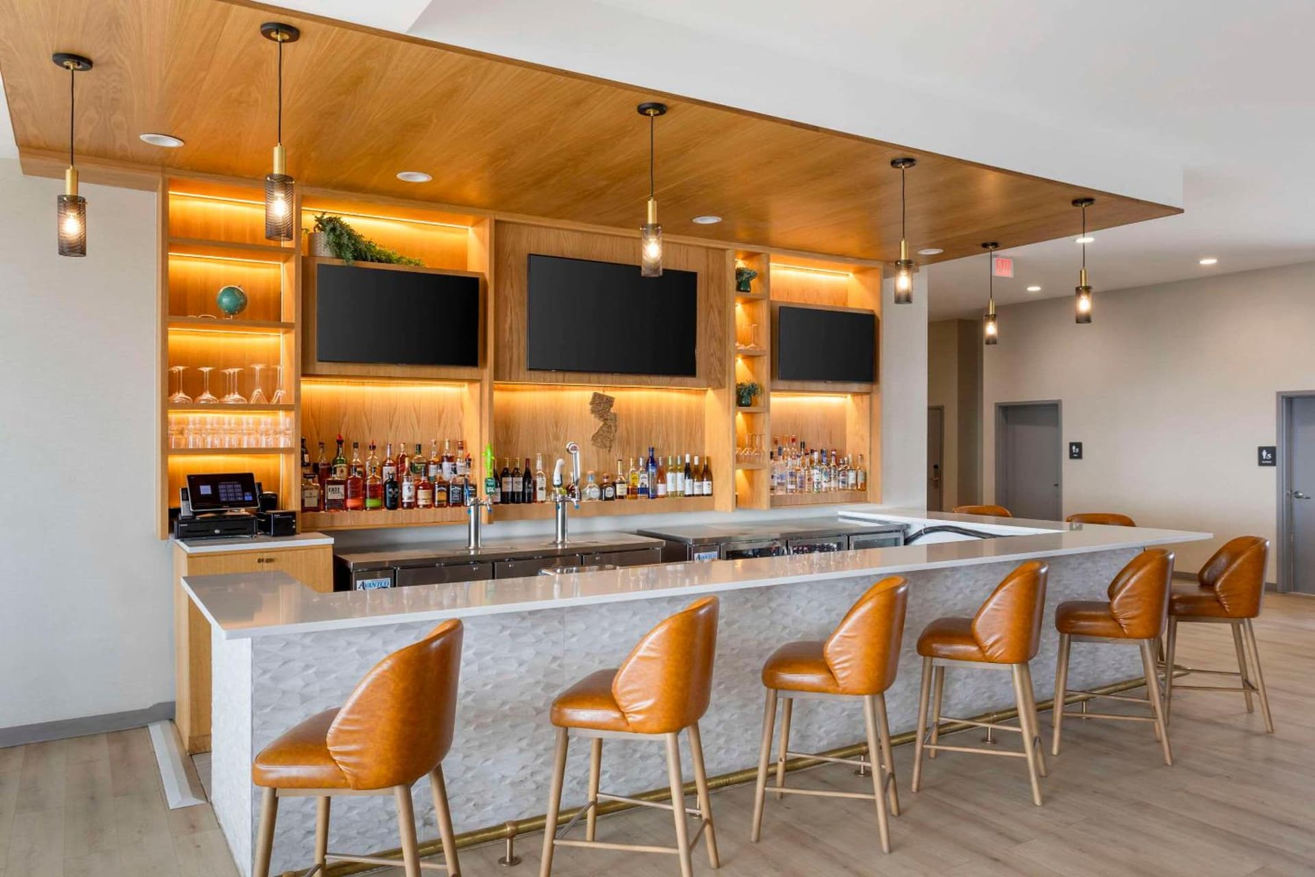 Comfort Inn & Suites Newark Liberty International Airport gallery photo in Newark, NJ — image 133