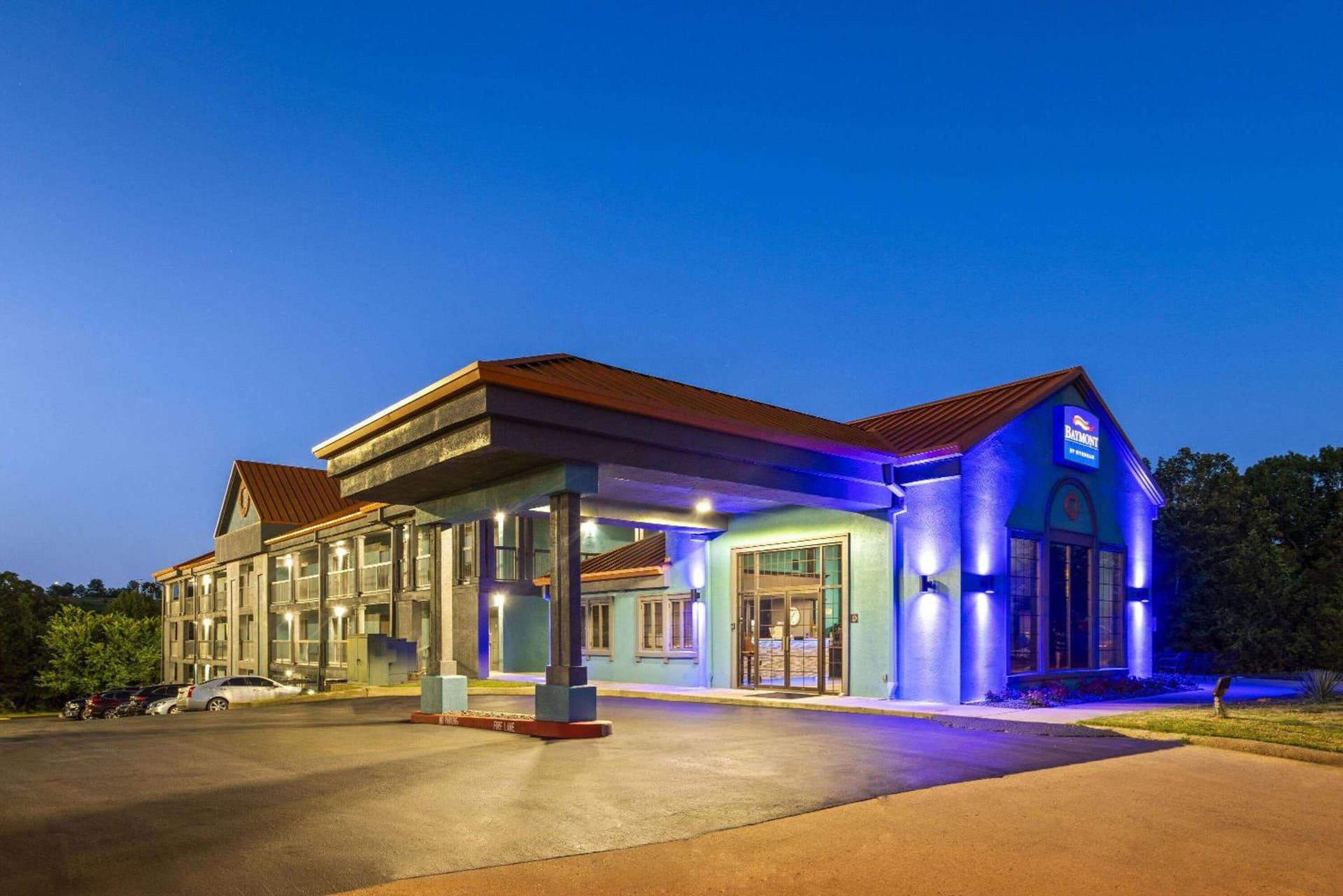 Baymont by Wyndham Branson Thousand Hills interior in Branson, MO — gallery photo 2