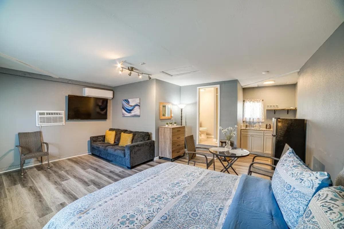 Spacious Studio with Private Entry interior in Moreno Valley, CA — gallery photo 2