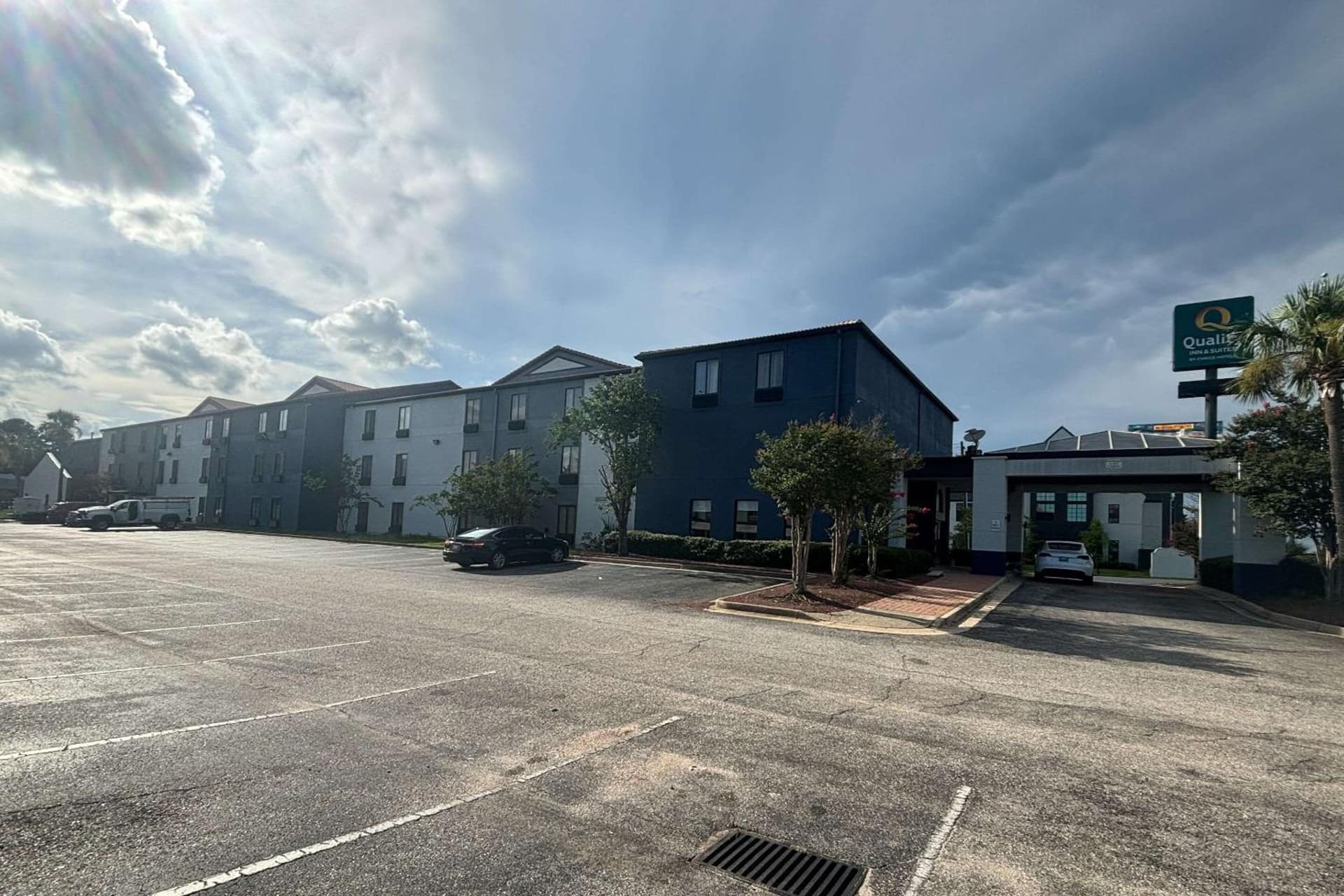 Quality Inn & Suites at Airport Blvd I-65 gallery photo in Mobile, AL — image 6