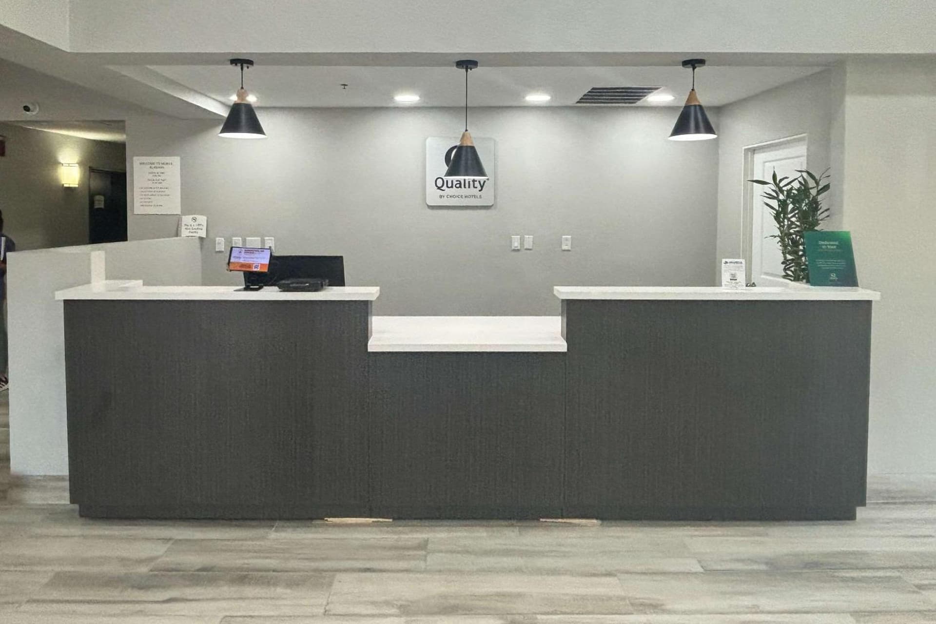 Quality Inn & Suites at Airport Blvd I-65 gallery photo in Mobile, AL — image 18