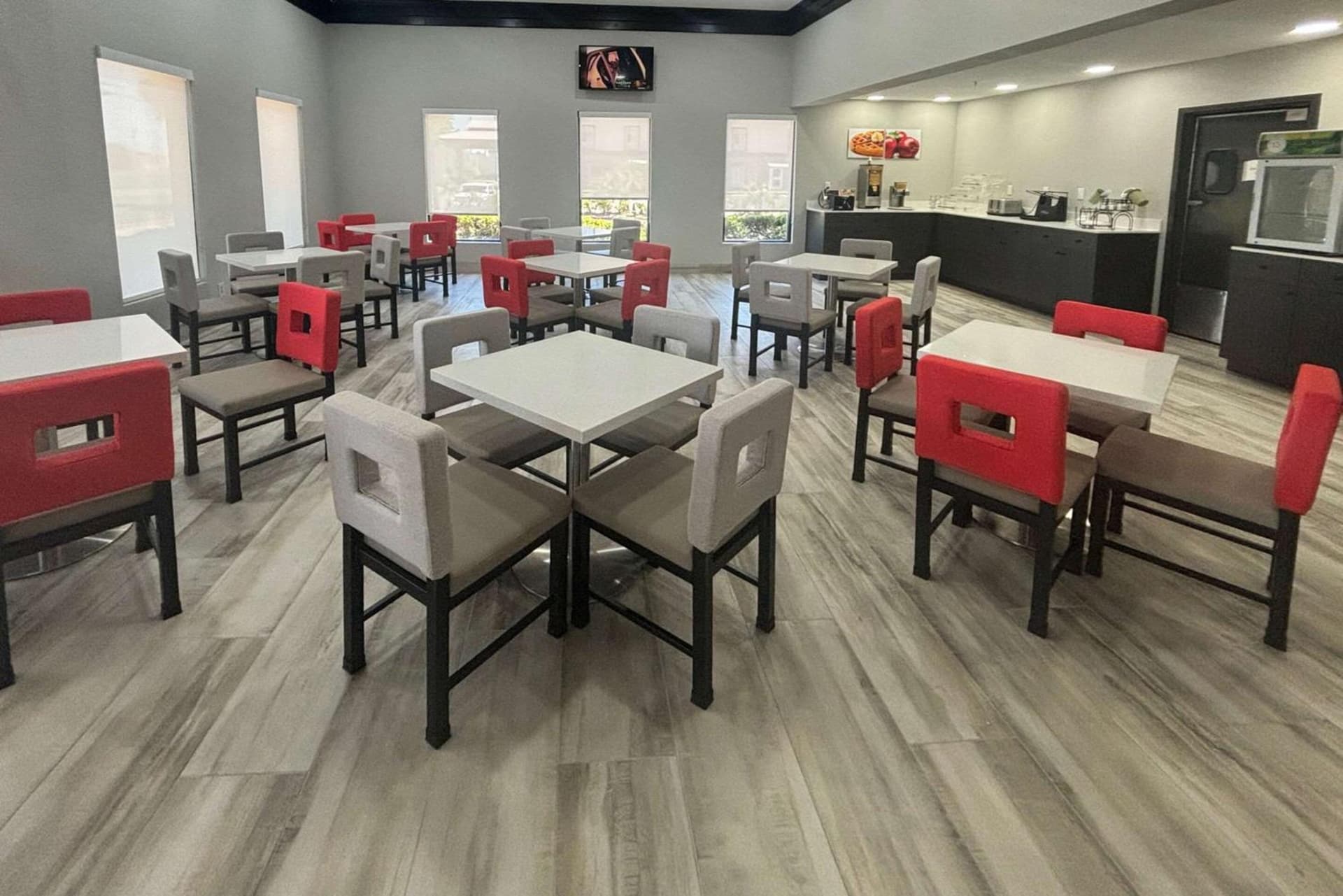 Quality Inn & Suites at Airport Blvd I-65 gallery photo in Mobile, AL — image 35
