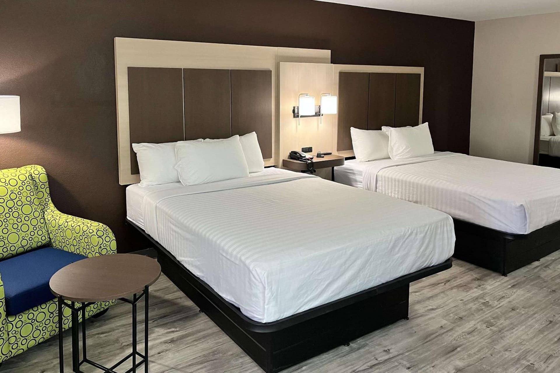 Quality Inn & Suites at Airport Blvd I-65 property views in Mobile, AL — gallery photo 3