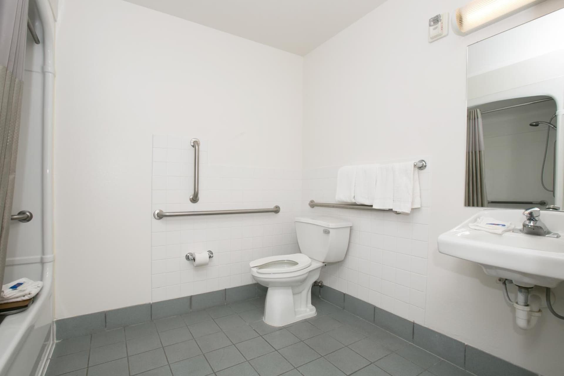 Motel 6-Brooklyn Center, MN - Minneapolis property views in Brooklyn Center, MN — gallery photo 3