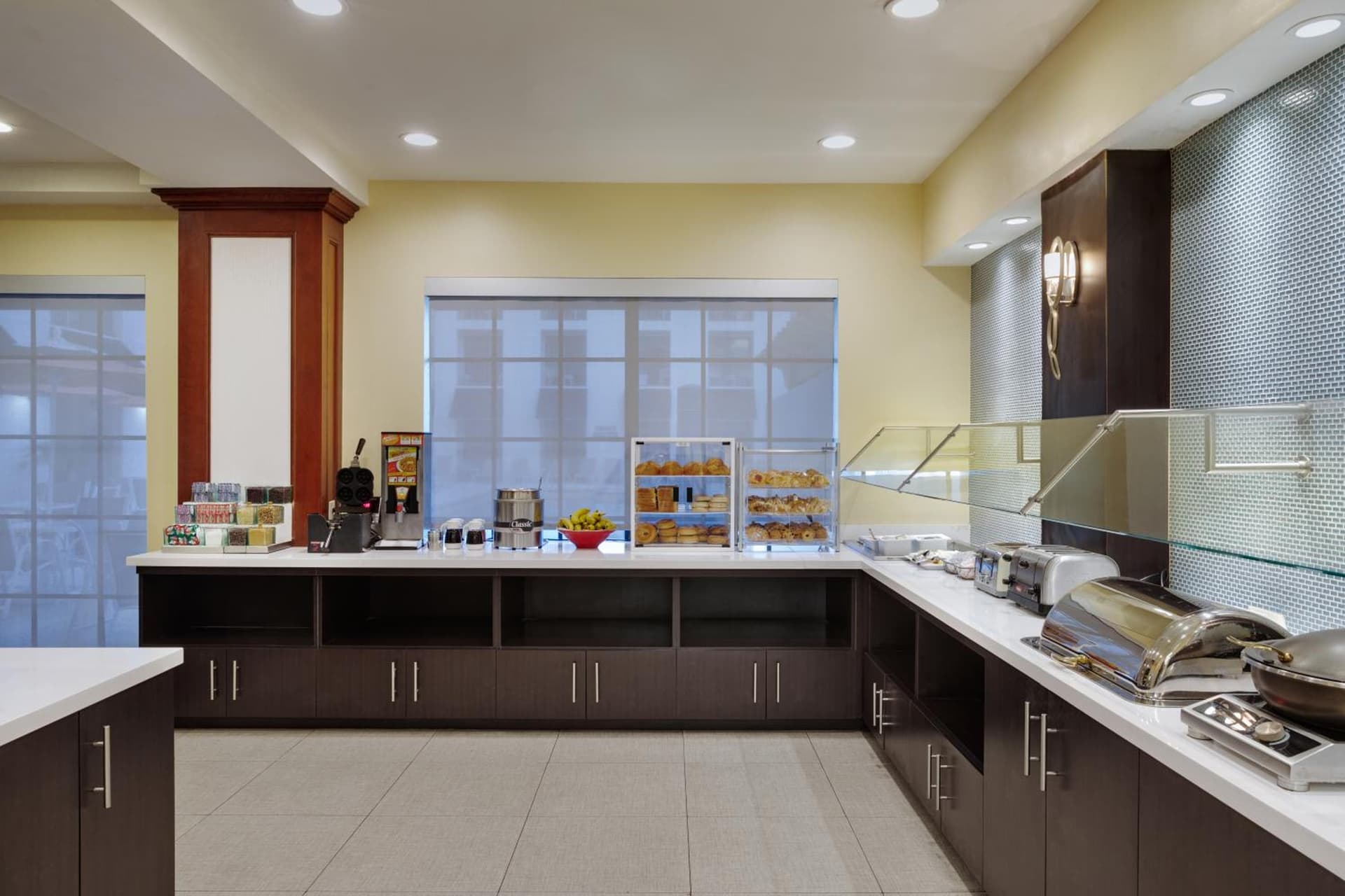 The Atlantic Suites on the Ave gallery photo in Delray Beach, FL — image 9