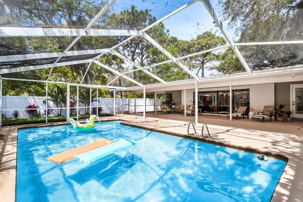 Palms at Indian Shores interior in Seminole, FL — gallery photo 2
