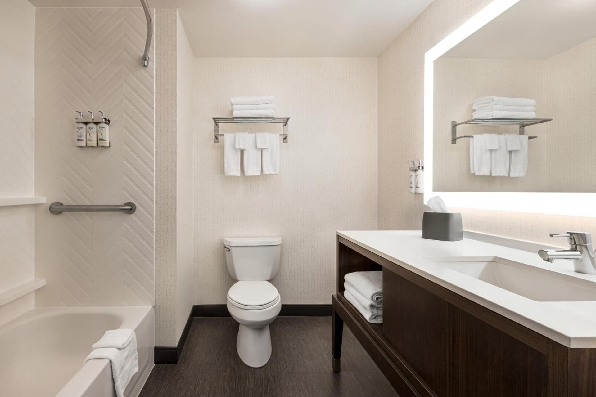 Holiday Inn Cheshire - Southington by IHG gallery photo in Cheshire, CT — image 22