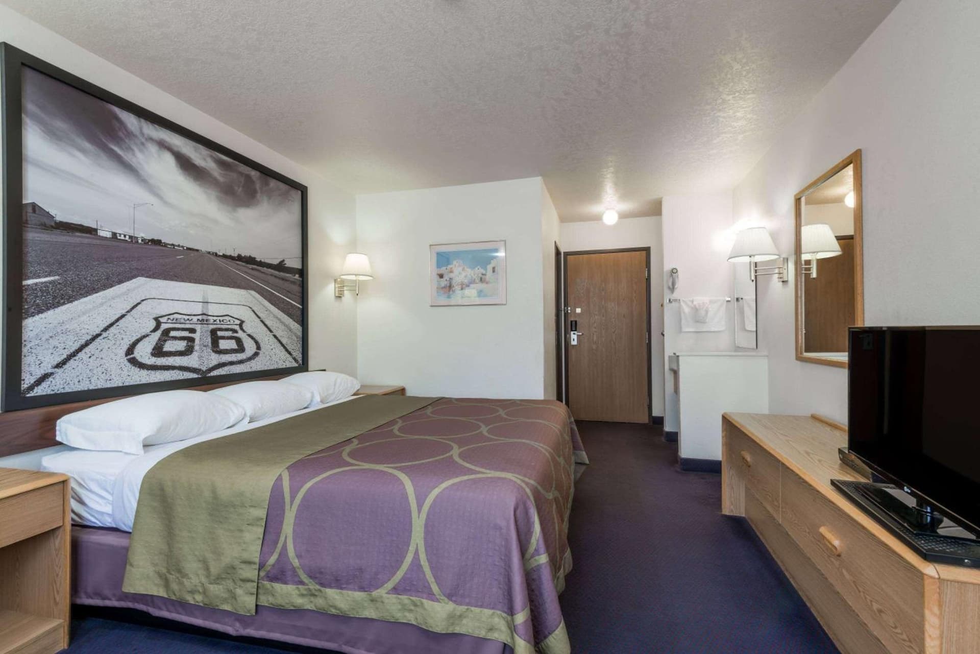 Super 8 by Wyndham Bernalillo gallery photo in Bernalillo, NM — image 23