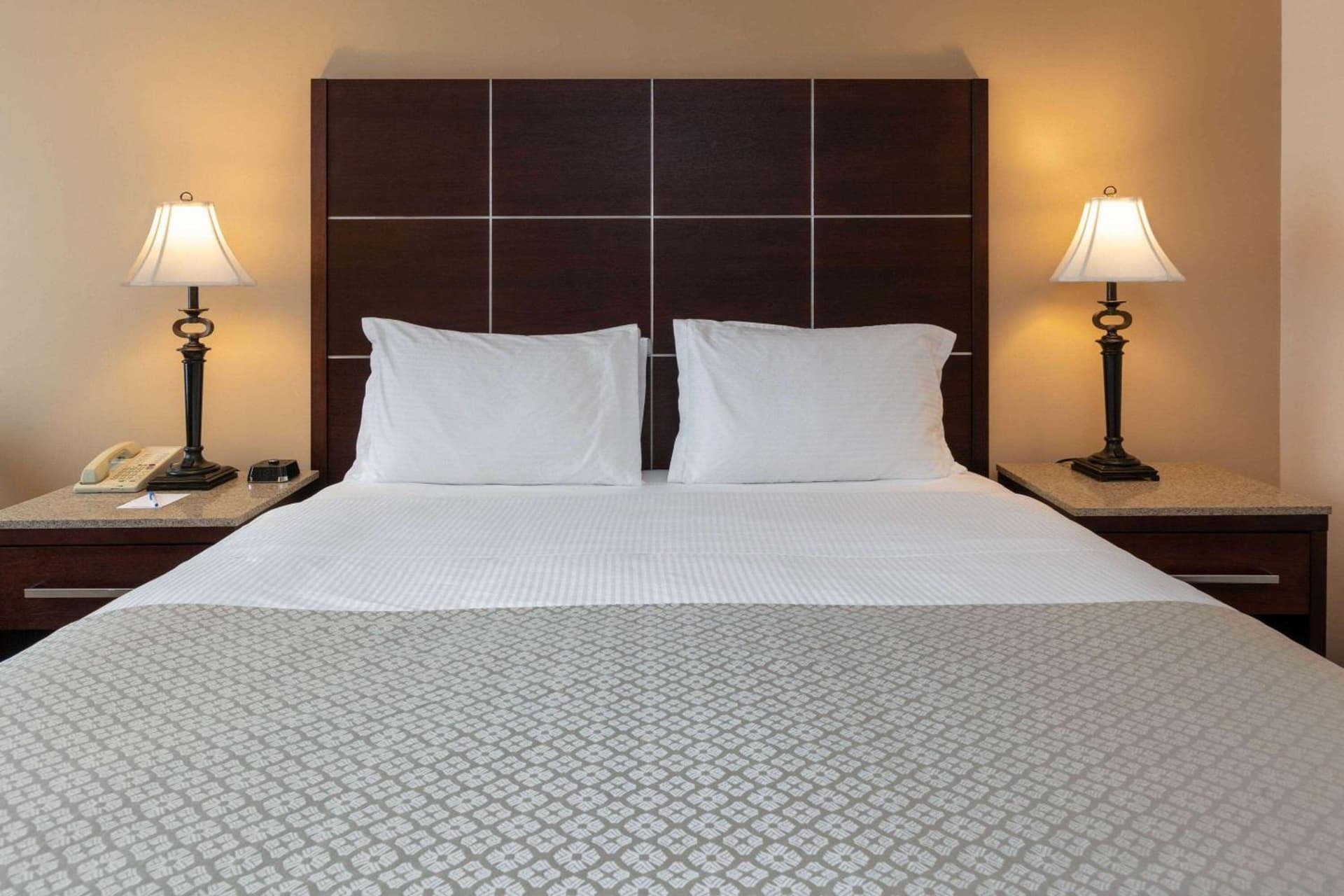 Wyndham Riverfront Hotel gallery photo in Little Rock, AR — image 48