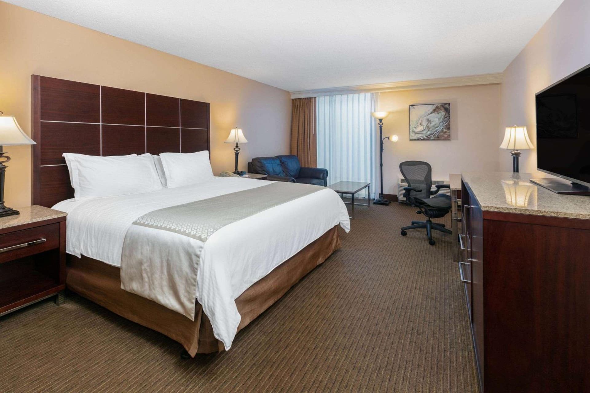 Wyndham Riverfront Hotel gallery photo in Little Rock, AR — image 110