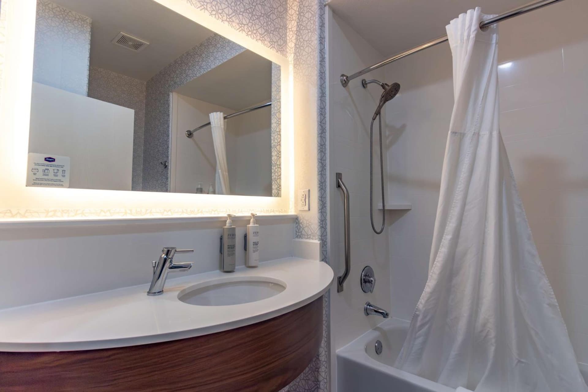 Hampton Inn & Suites Denton gallery photo in Denton, TX — image 12