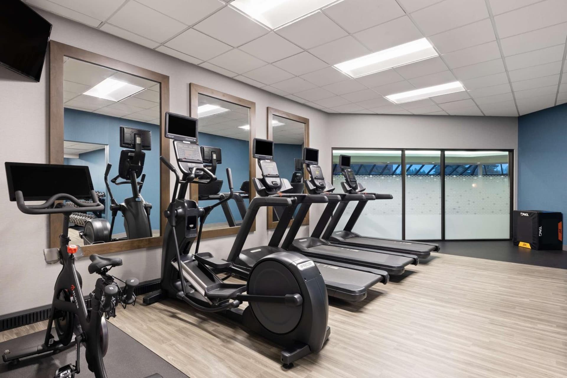 Hampton Inn Spokane Airport interior in Spokane, WA — gallery photo 2