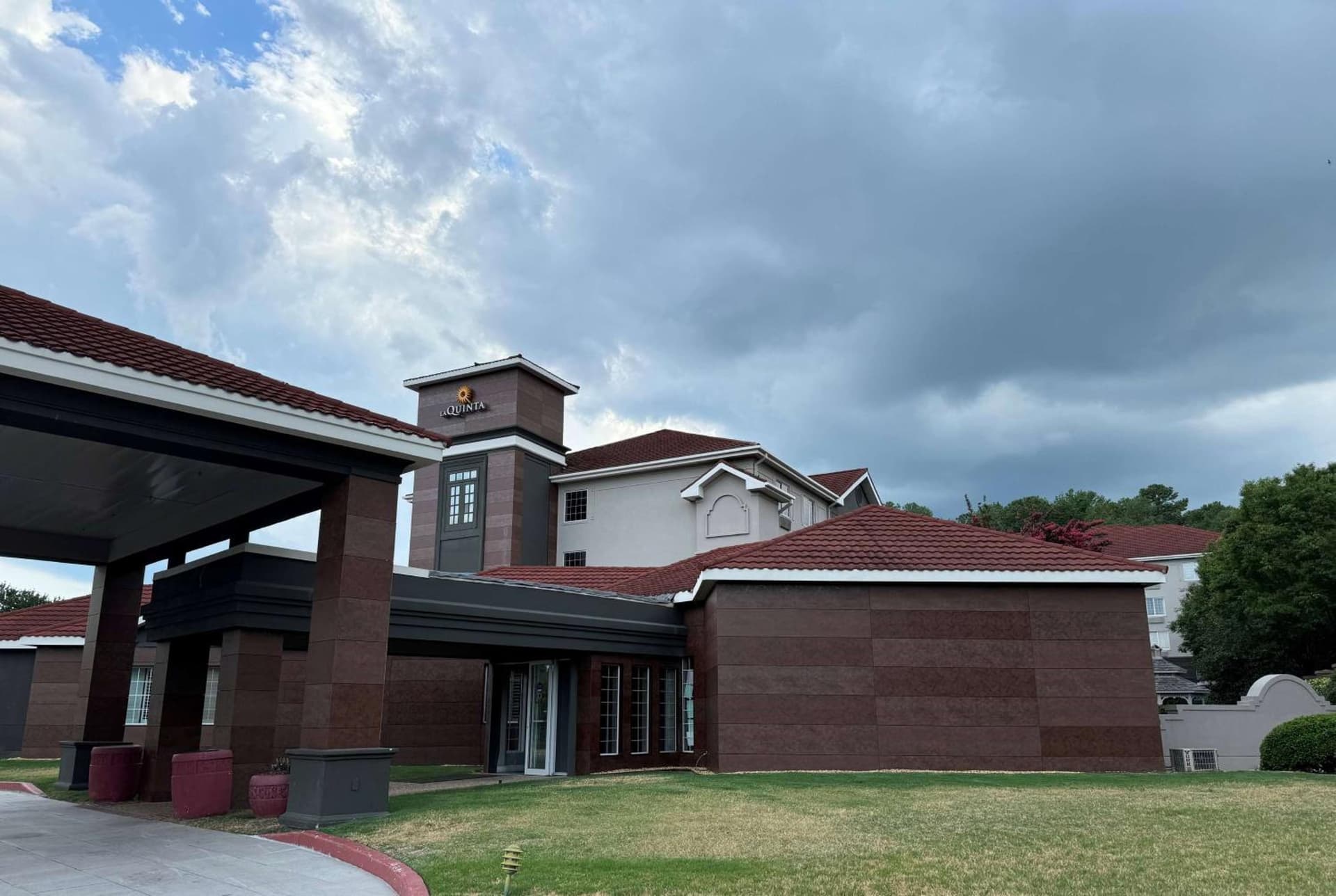 La Quinta by Wyndham Birmingham Homewood gallery photo in Birmingham, AL — image 8