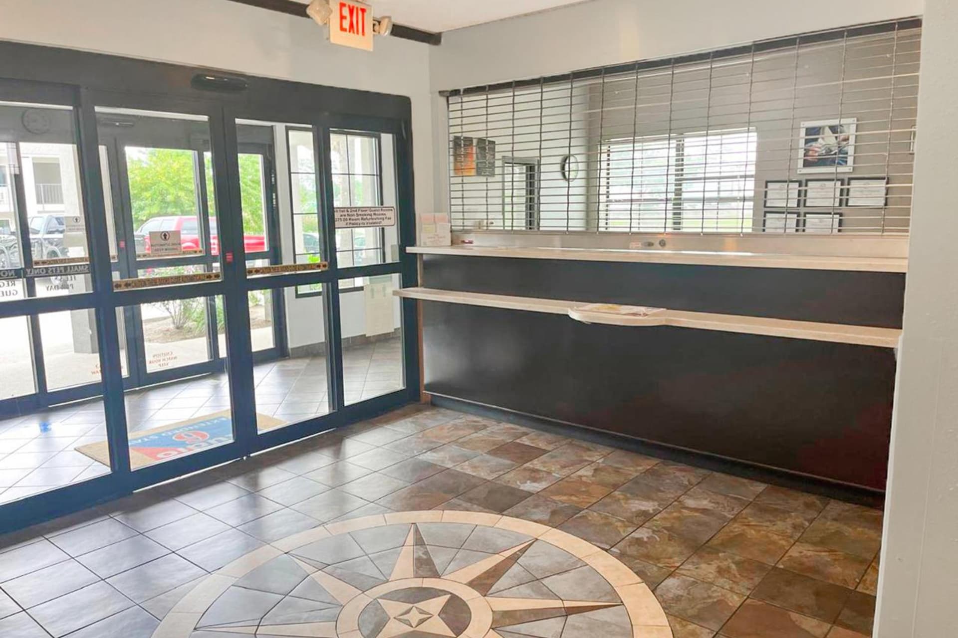 OYO Townhouse Beaumont Medical Center Area I-10 gallery photo in Beaumont, TX — image 12