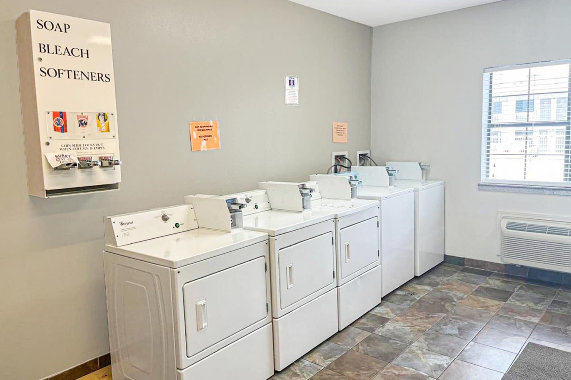 OYO Townhouse Beaumont Medical Center Area I-10 gallery photo in Beaumont, TX — image 24